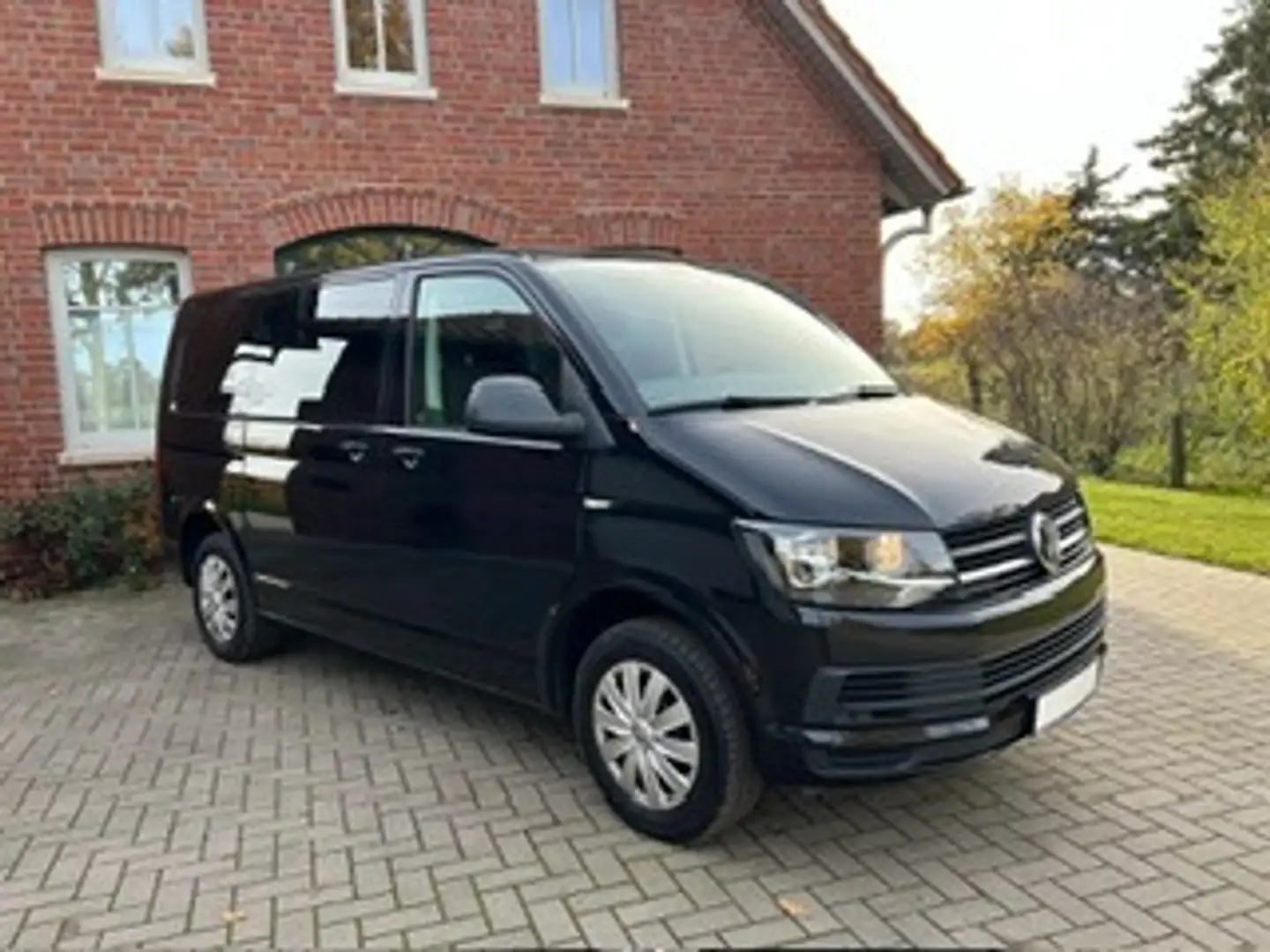 Volkswagen T6 Multivan DSG Automatic 7Sitzer AHK Standhzg. Schwarz - 2