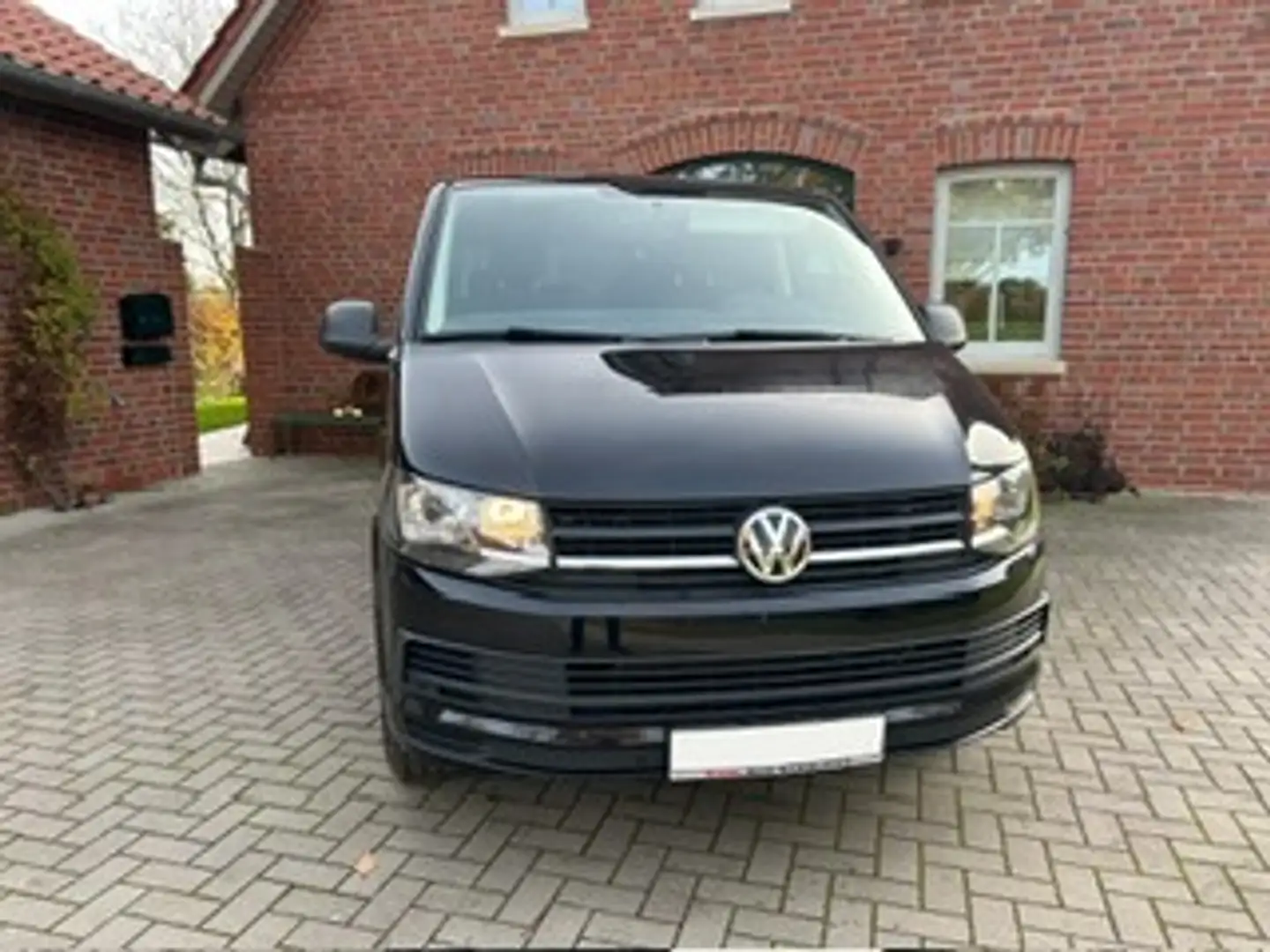 Volkswagen T6 Multivan DSG Automatic 7Sitzer AHK Standhzg. Schwarz - 1