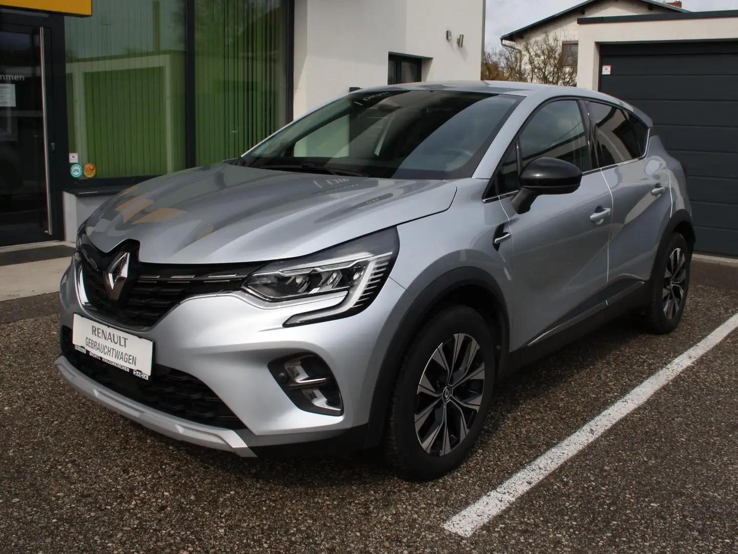 Renault Captur Techno TCe 90 *NAVI+Kamera+Einparkhilfe vo+hi* Silber - 2