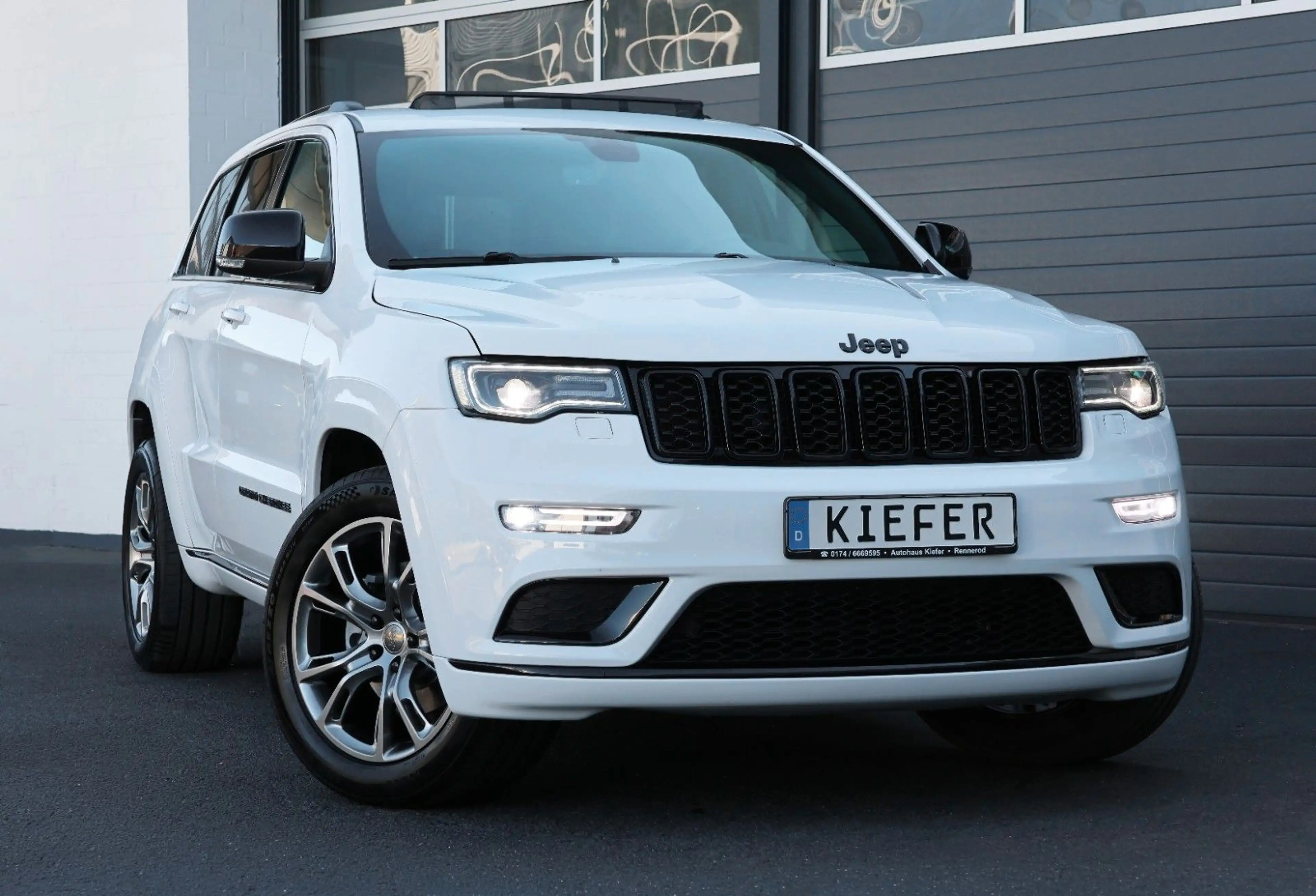 Jeep Grand Cherokee 5.7 LIMITED X 4x4/SHZ/LHZ/KAMERA — photo 2