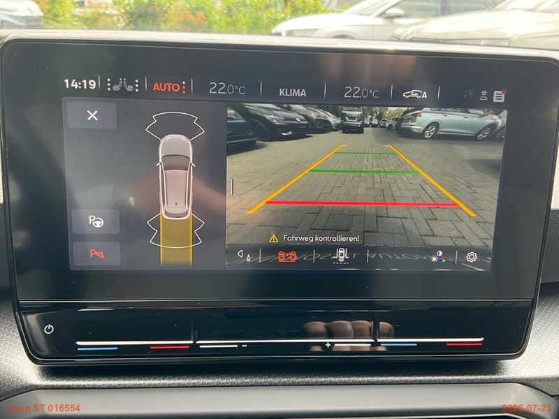 SEAT Leon ST 2.0 TDI DSG Style Navi., Full-Link, Tel., RF... — photo 8