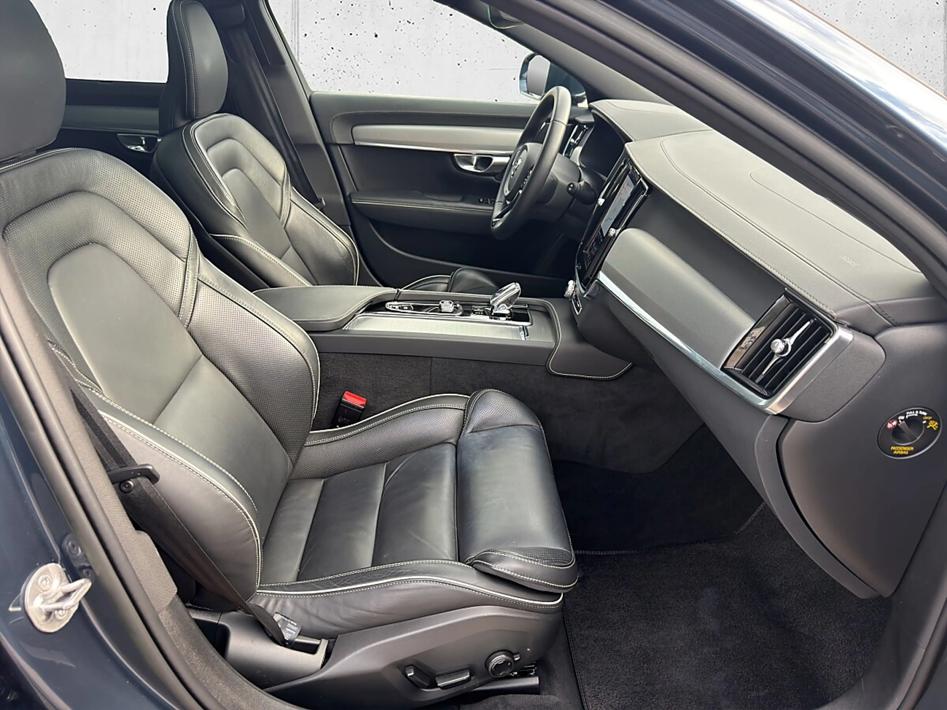 Volvo V90 B4 AWD Ultimate Bright Geartronic PANO/AHV/STDHZ/ — photo 13