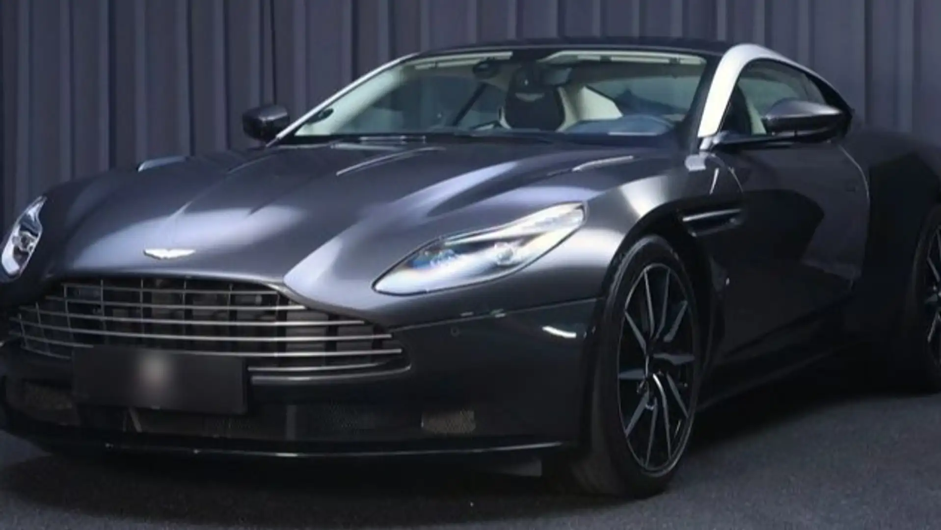 Aston Martin DB11 5.2 608 Gris - 1