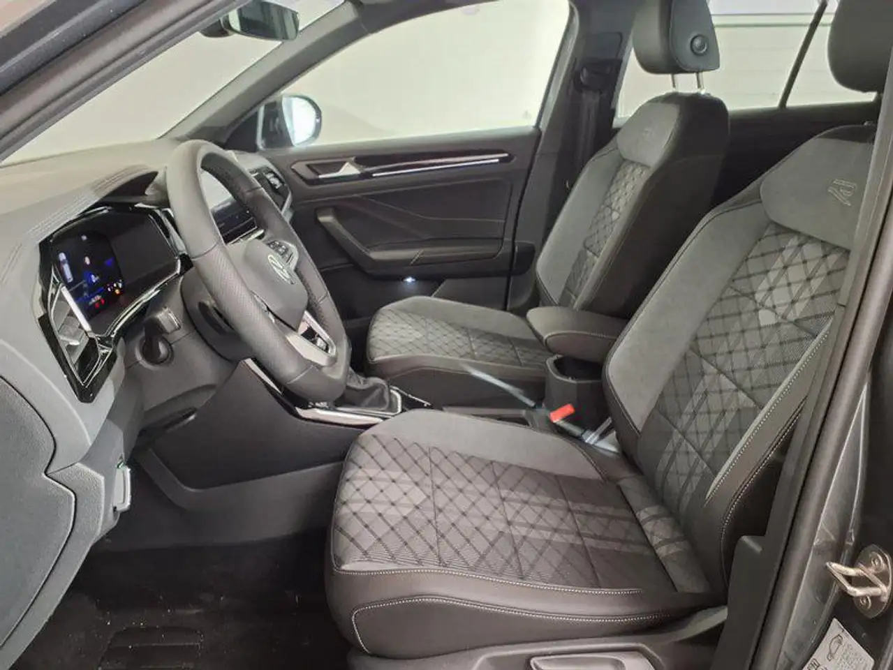 Volkswagen T-Roc R-Line 1.5 TSI 7-Gang-DSG 110 kW (150 PS), Auto... 9