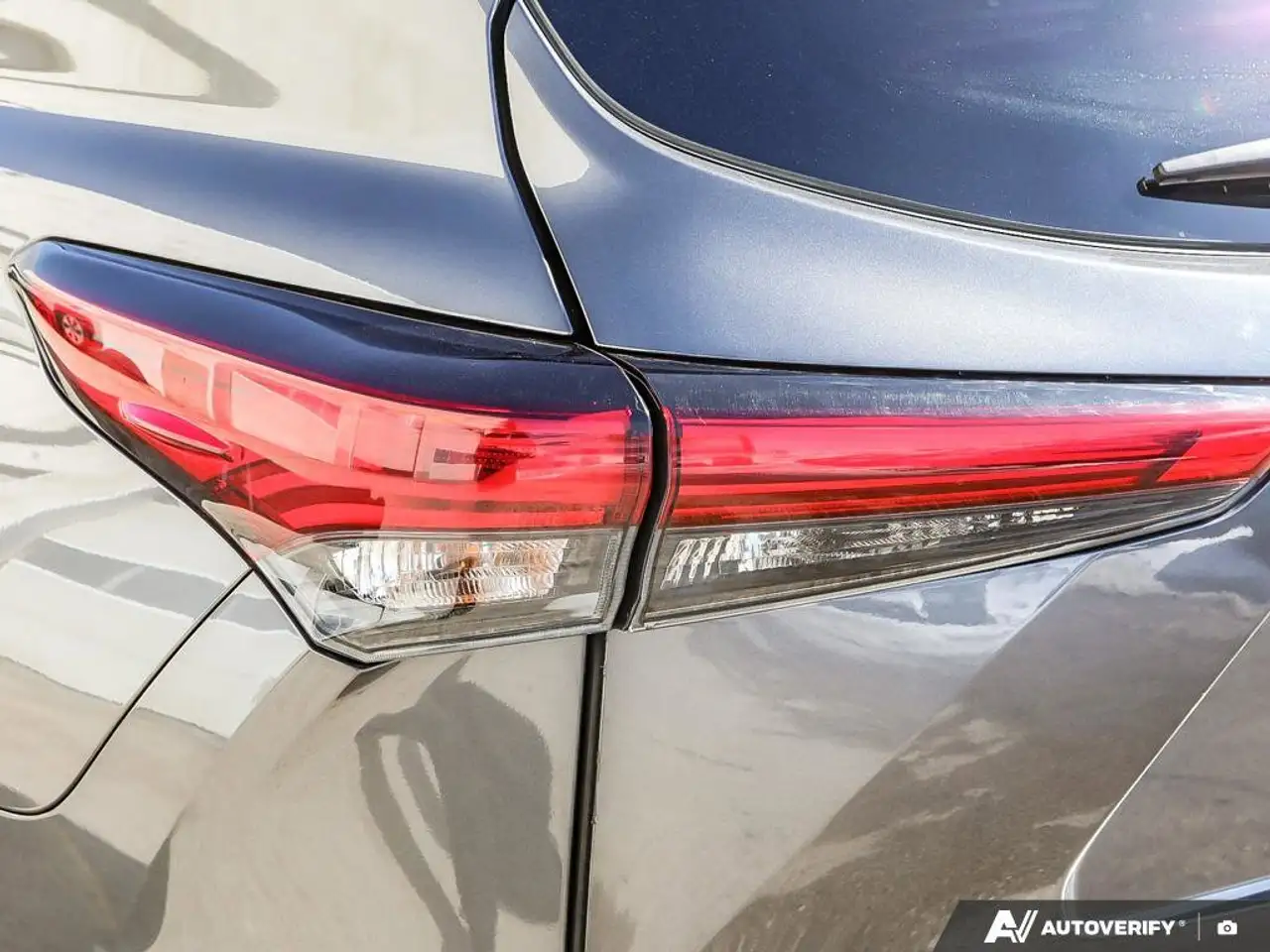 Toyota Highlander снимка Toyota Highlander