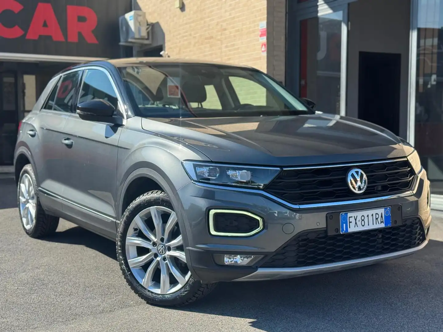 Volkswagen T-Roc 1.6 TDI SCR Advanced BlueMotion Technology Gris - 1