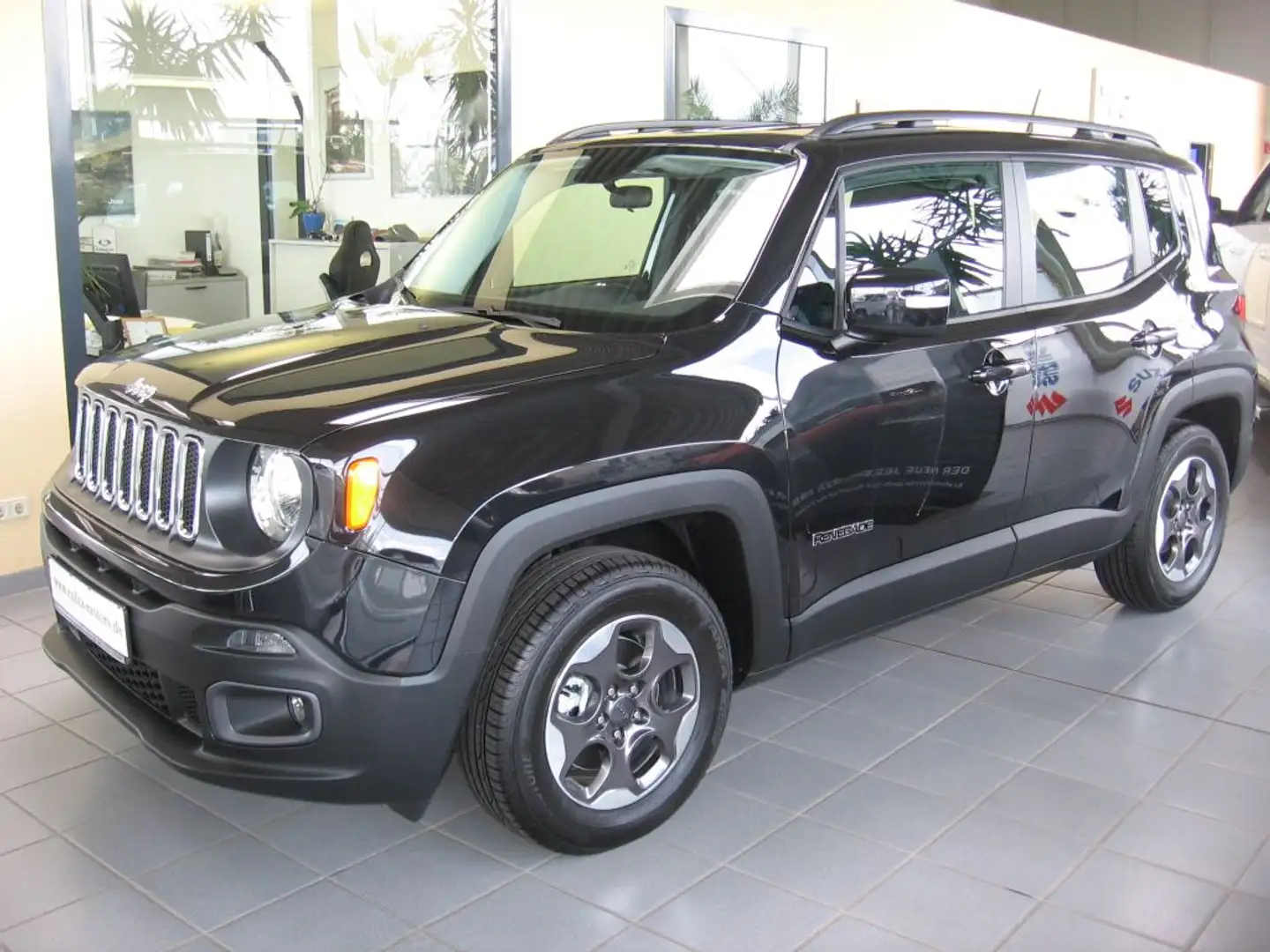 Jeep Renegade 1.6 E-torQ Longitude Negro - 1
