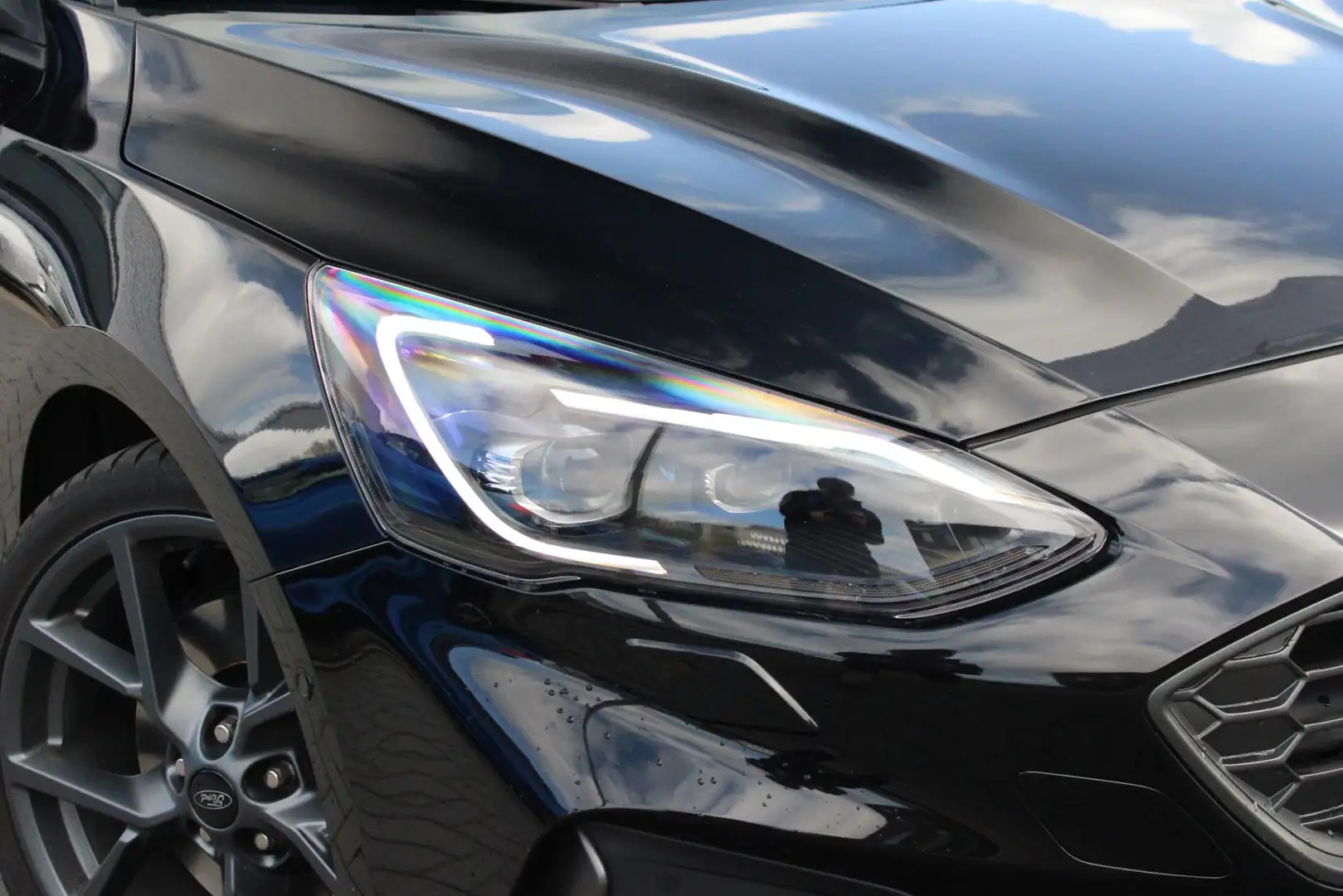 Ford Focus 2.3 EcoBoost ST-3 Performance Pack | Adaptive LED Zwart - 2