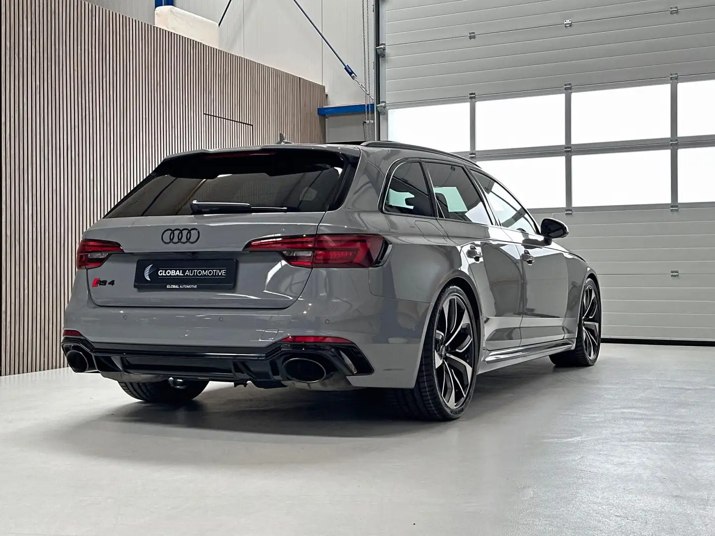 Audi RS4 2.9 TFSI - 450PK - NARDO - QUATTRO - B&O - SCHUIFD Gris - 2