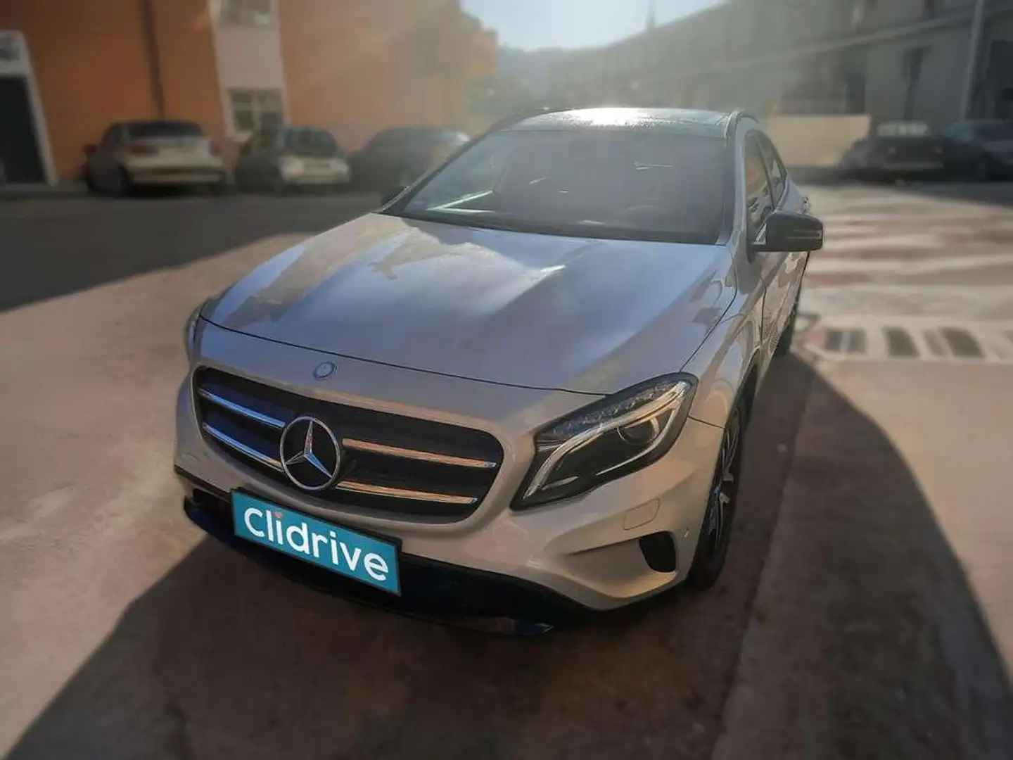 Mercedes-Benz GLA 200 200CDI AMG Line 7G-DCT Gris - 2