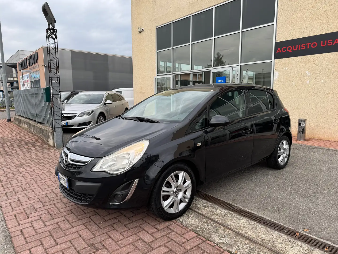 Opel Corsa Corsa IV 2010 5p 1.2 One c/clima Gpl-tech 85cv Nero - 2