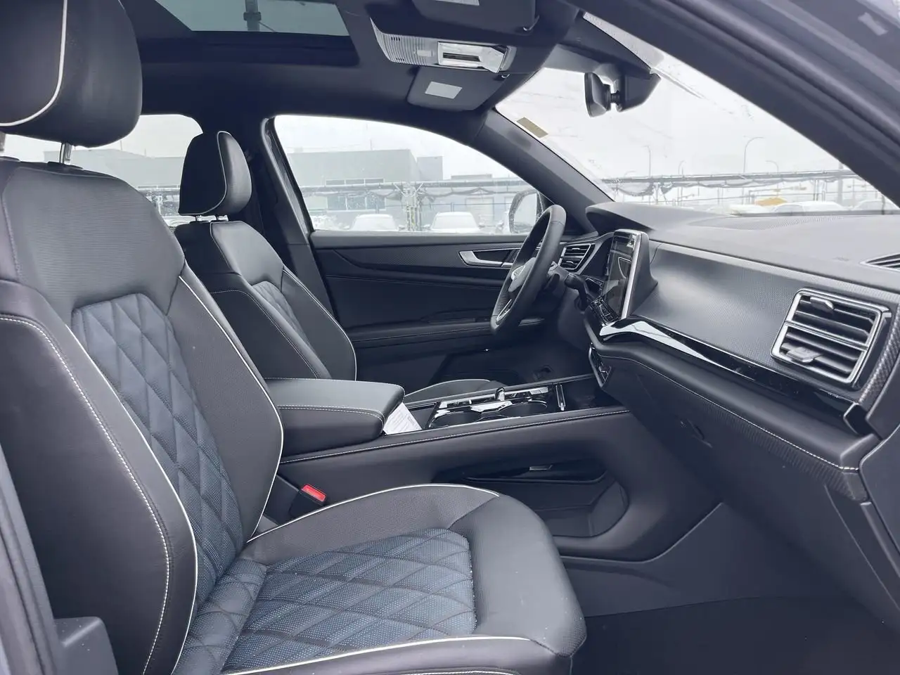 Volkswagen Atlas снимка Volkswagen Atlas