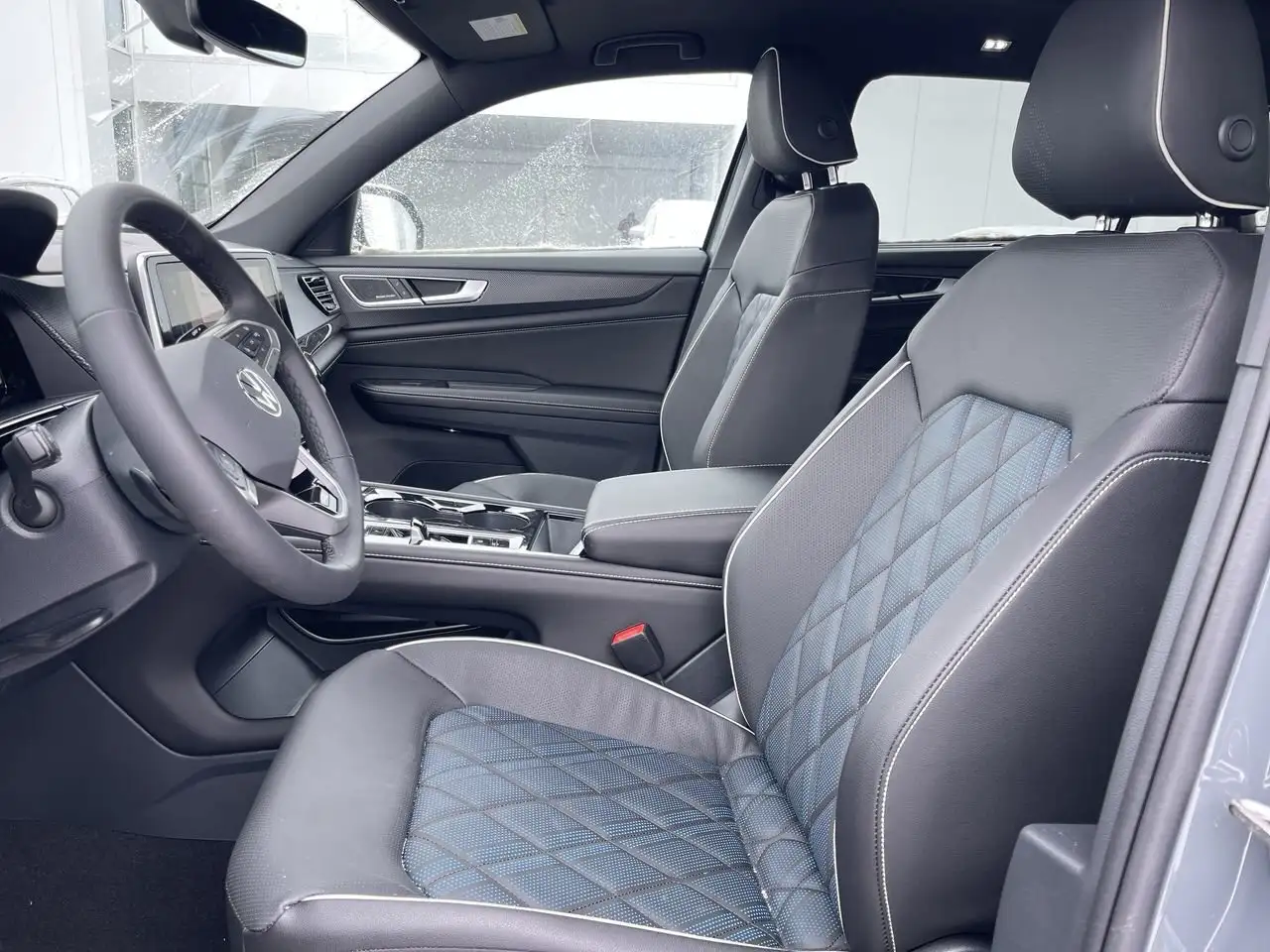 Volkswagen Atlas снимка Volkswagen Atlas