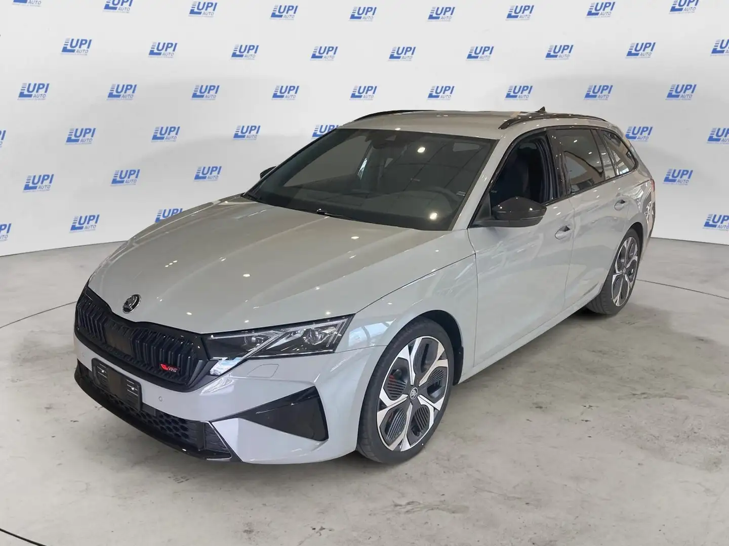 Skoda Octavia 2.0 TSI DSG Wagon RS Silber - 1