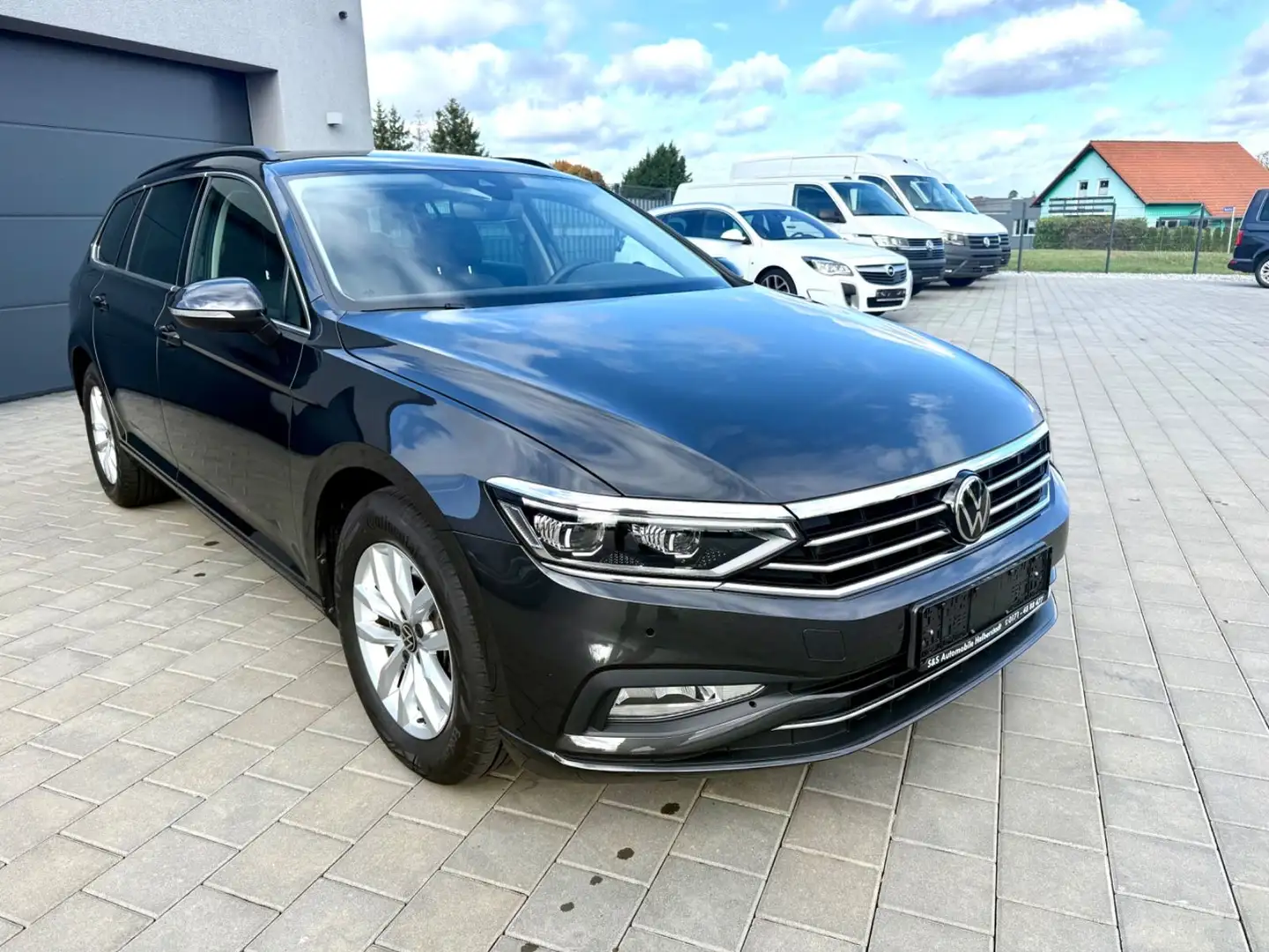 Volkswagen Passat Variant Passat 2.0TDI DSG Variant Business Standh Matrix Grau - 1
