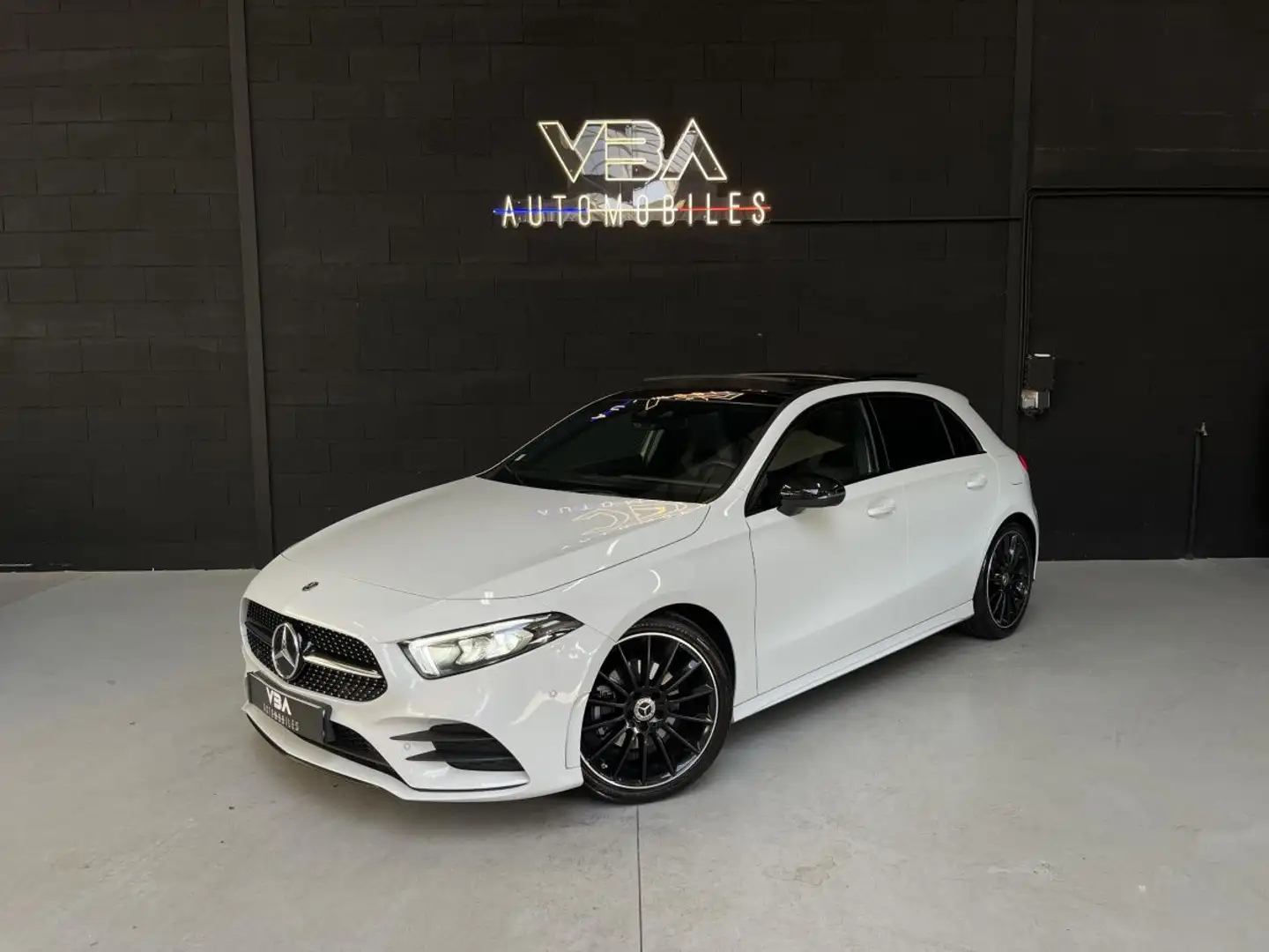Mercedes-Benz A 180 Compact (4) 180 d AMG Line 7G-DCT Blanc - 1