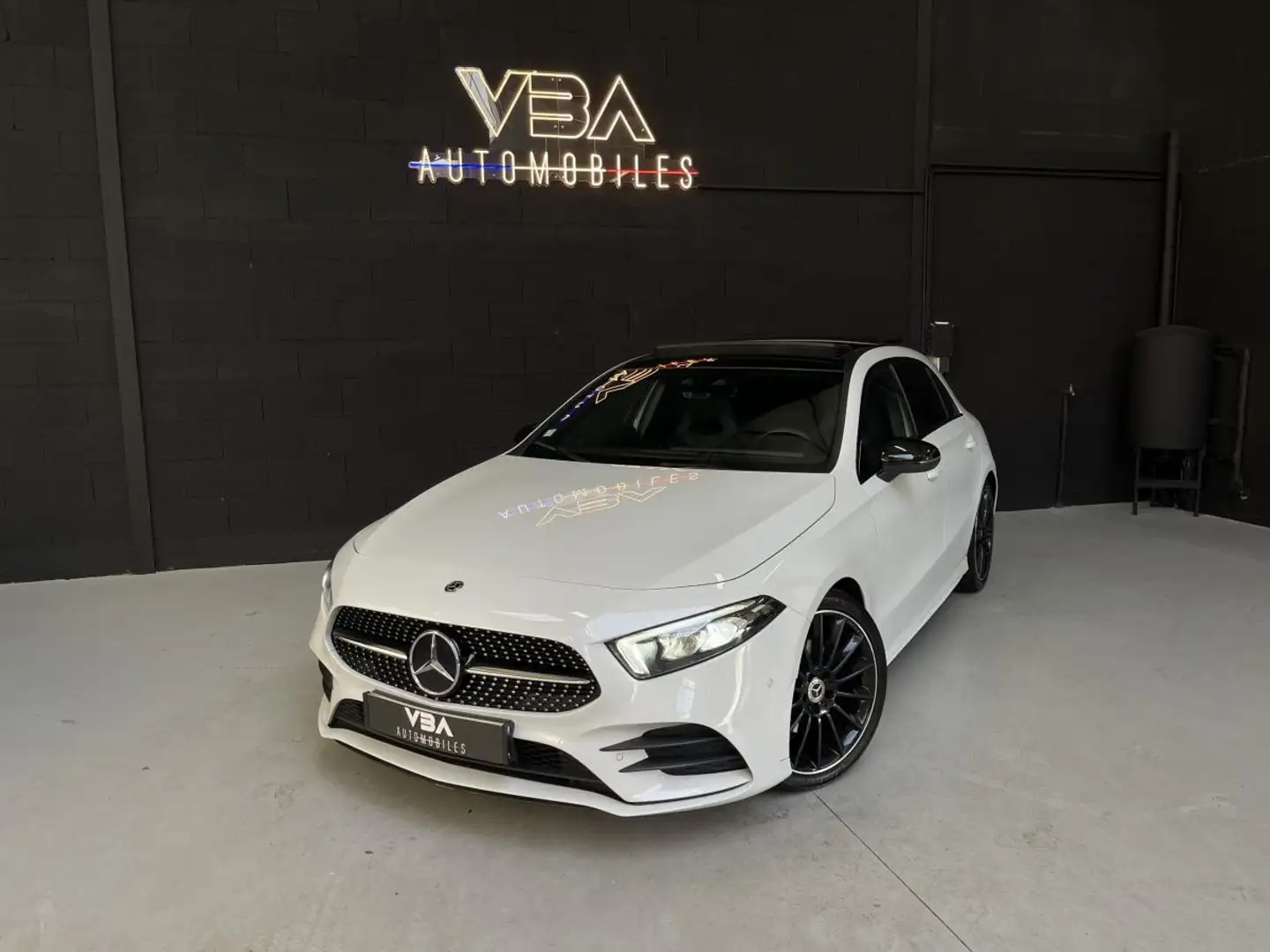 Mercedes-Benz A 180 Compact (4) 180 d AMG Line 7G-DCT Blanc - 2