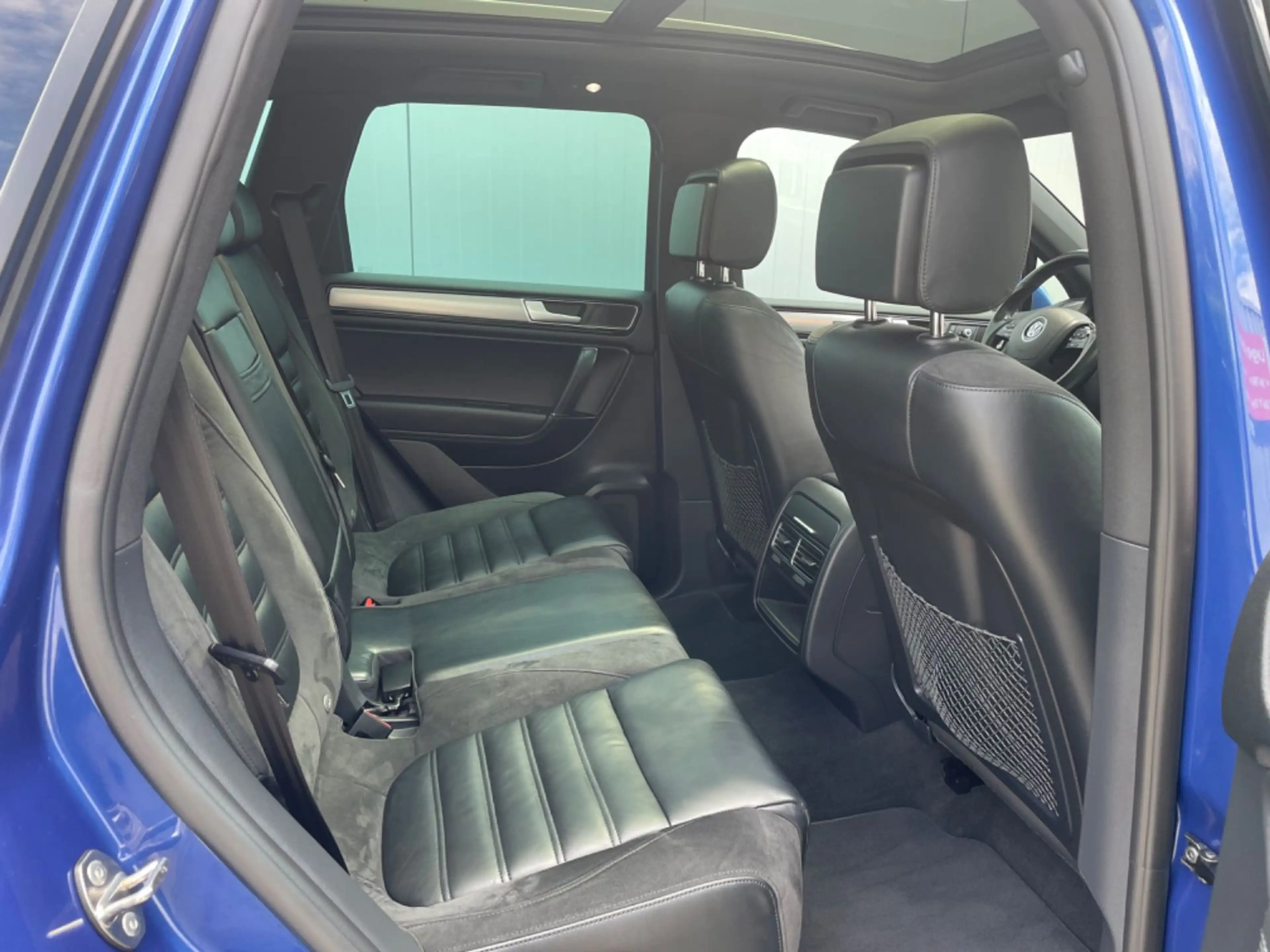 Volkswagen Touareg 3.0 V6 TDI R-LINE -Panorama -Alcantara - — photo 14