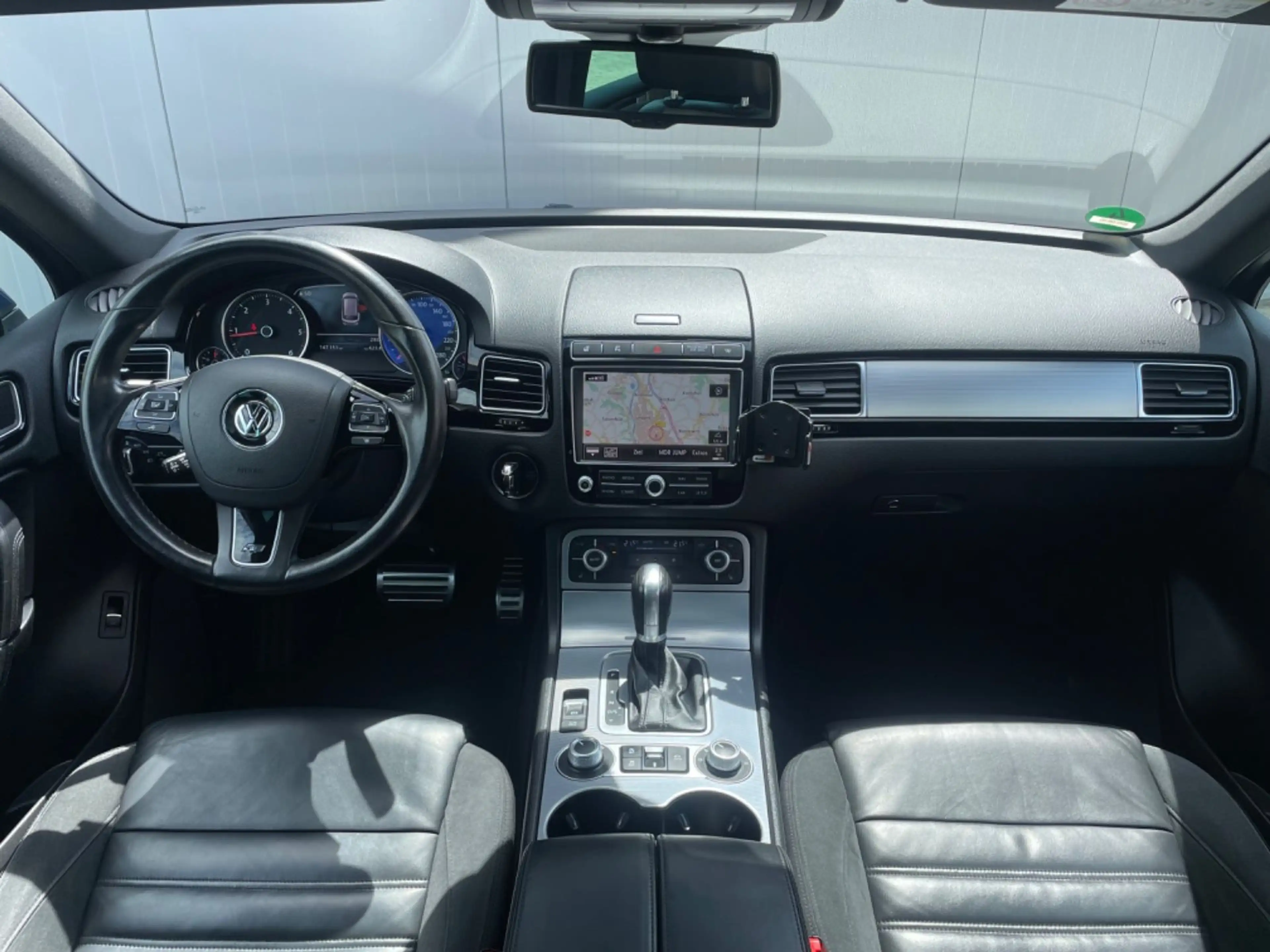 Volkswagen Touareg 3.0 V6 TDI R-LINE -Panorama -Alcantara - — photo 7