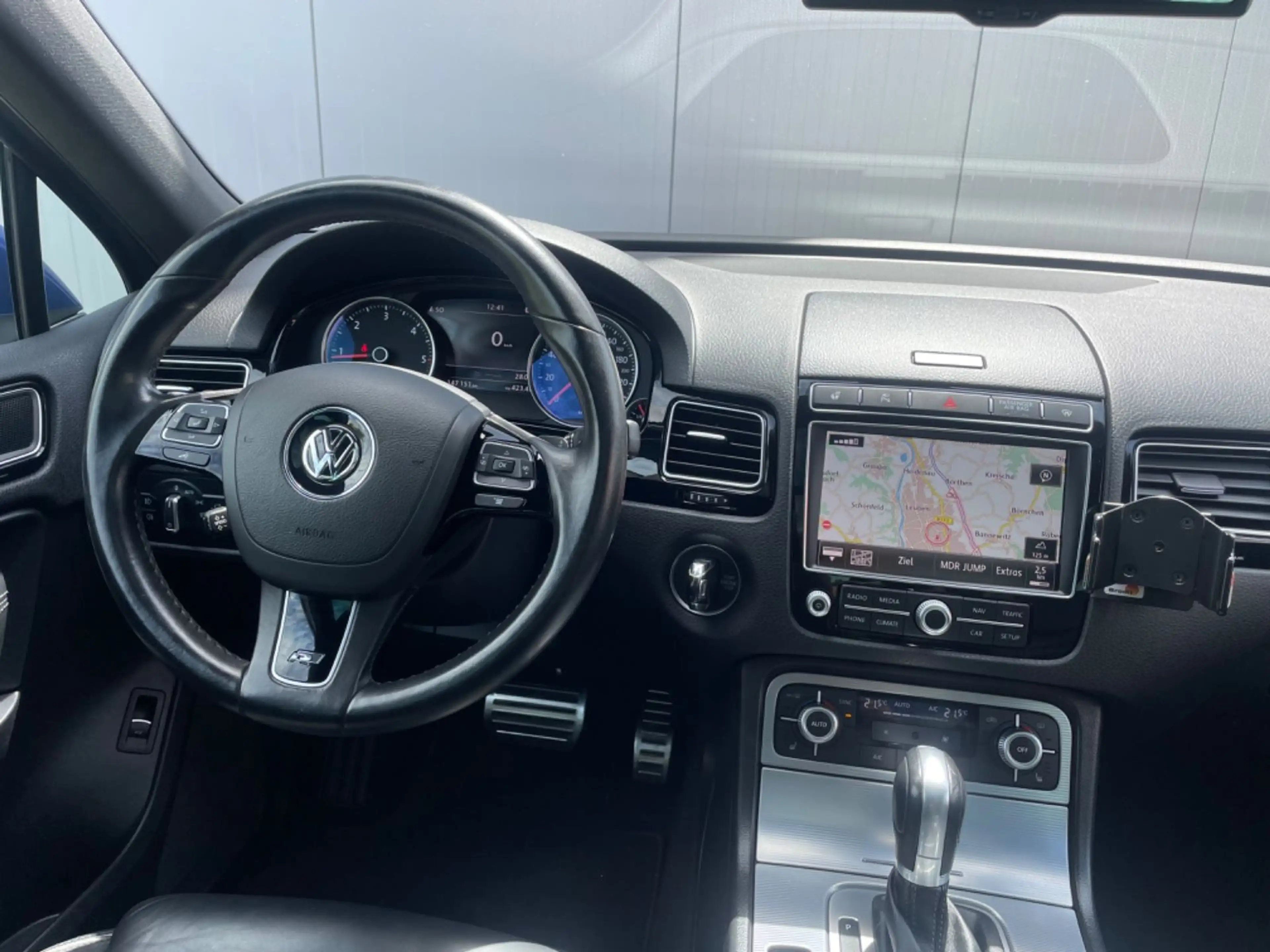 Volkswagen Touareg 3.0 V6 TDI R-LINE -Panorama -Alcantara - — photo 9
