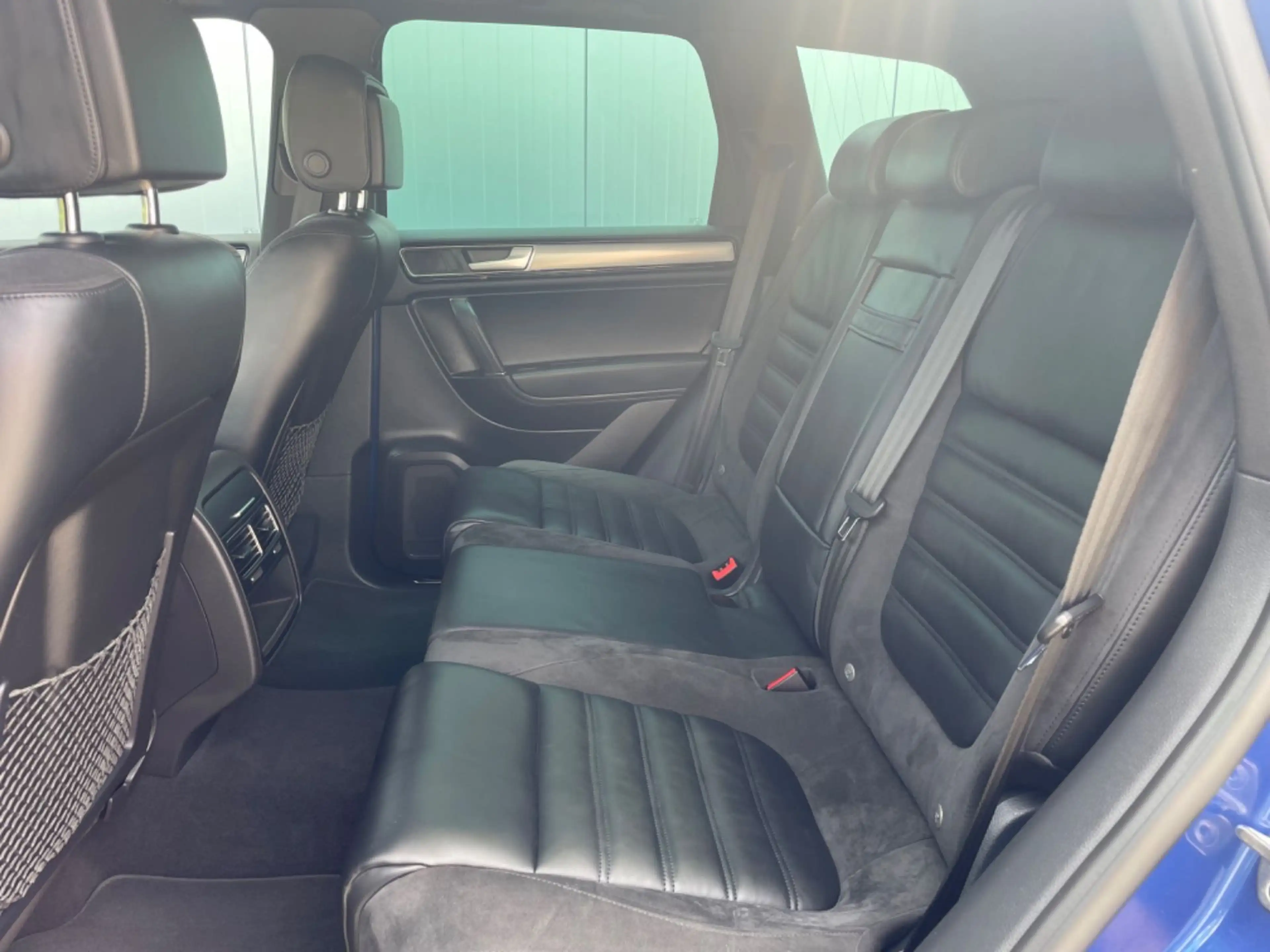 Volkswagen Touareg 3.0 V6 TDI R-LINE -Panorama -Alcantara - — photo 12
