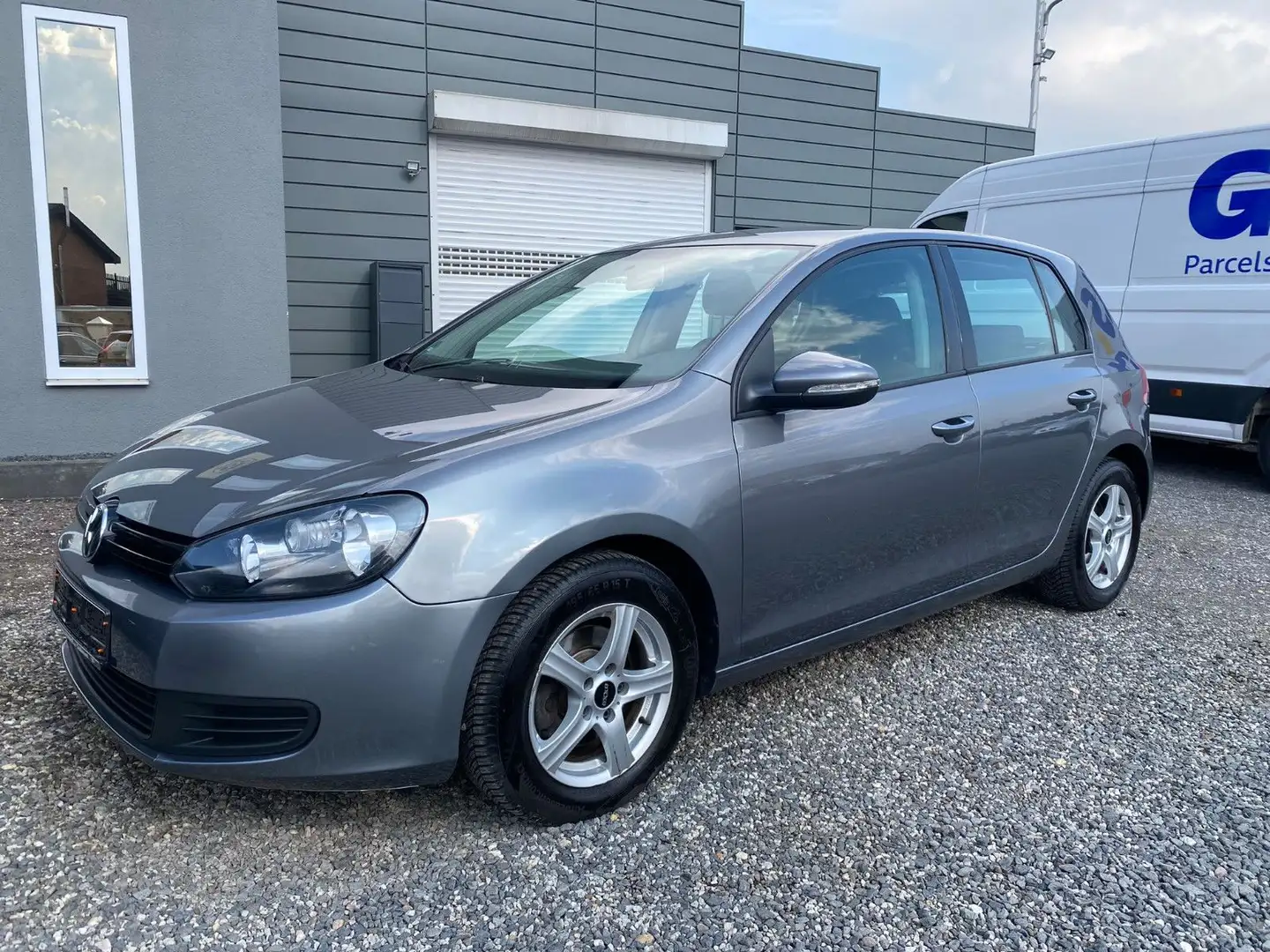 Volkswagen Golf VI Trendline*2.HD*Klima*TüvNeu*Zahnriemen GW Grau - 2