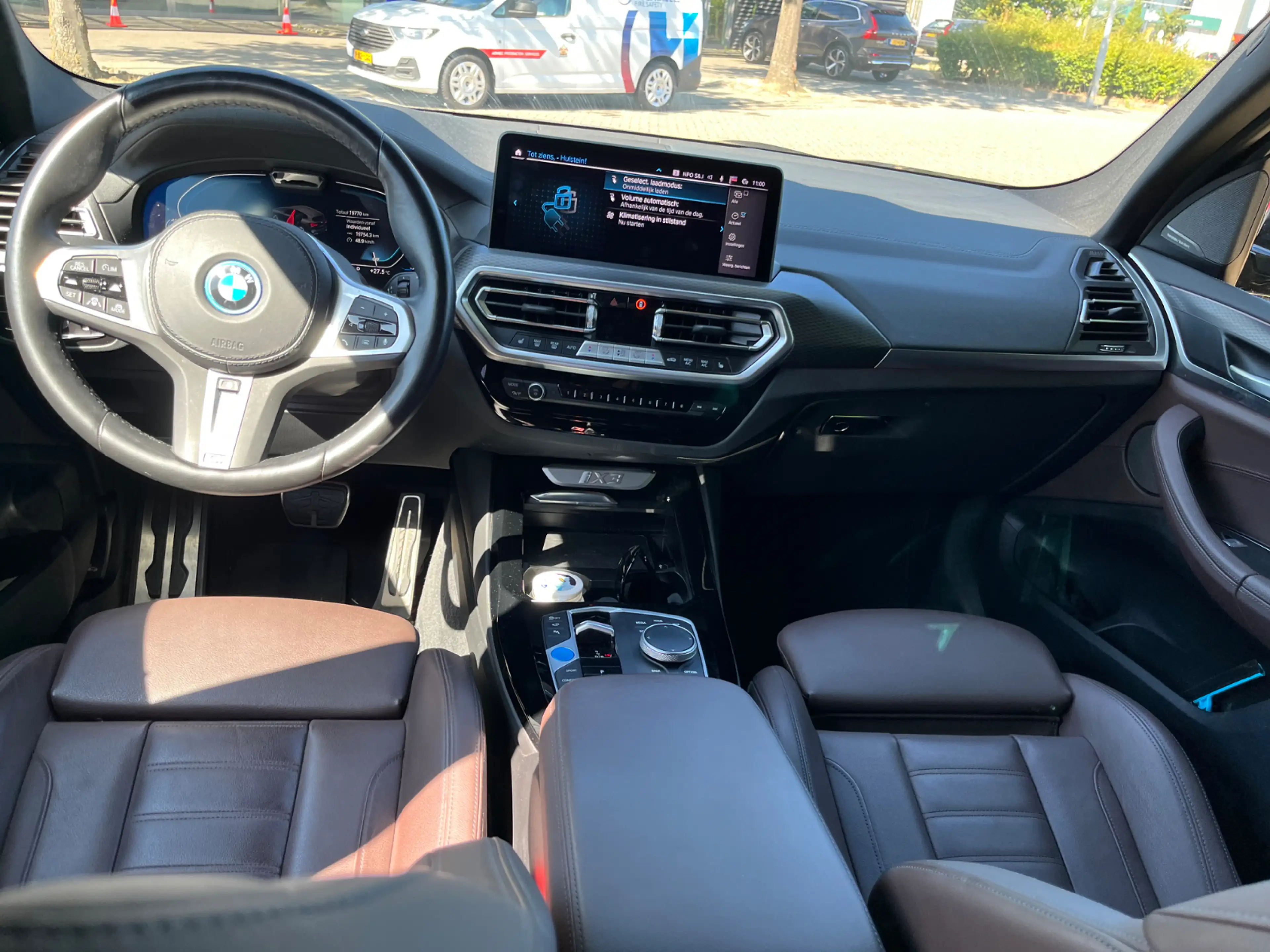 BMW iX3 High Executive 80 kWh / Trekhaak / Panoramadak / 3 — photo 4