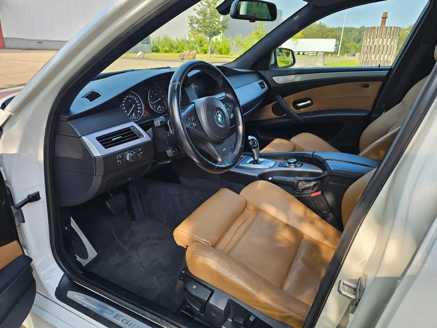BMW 520 5-serie Touring 520i M-sport NAVI/cruise/LEER/trek Wit - 2