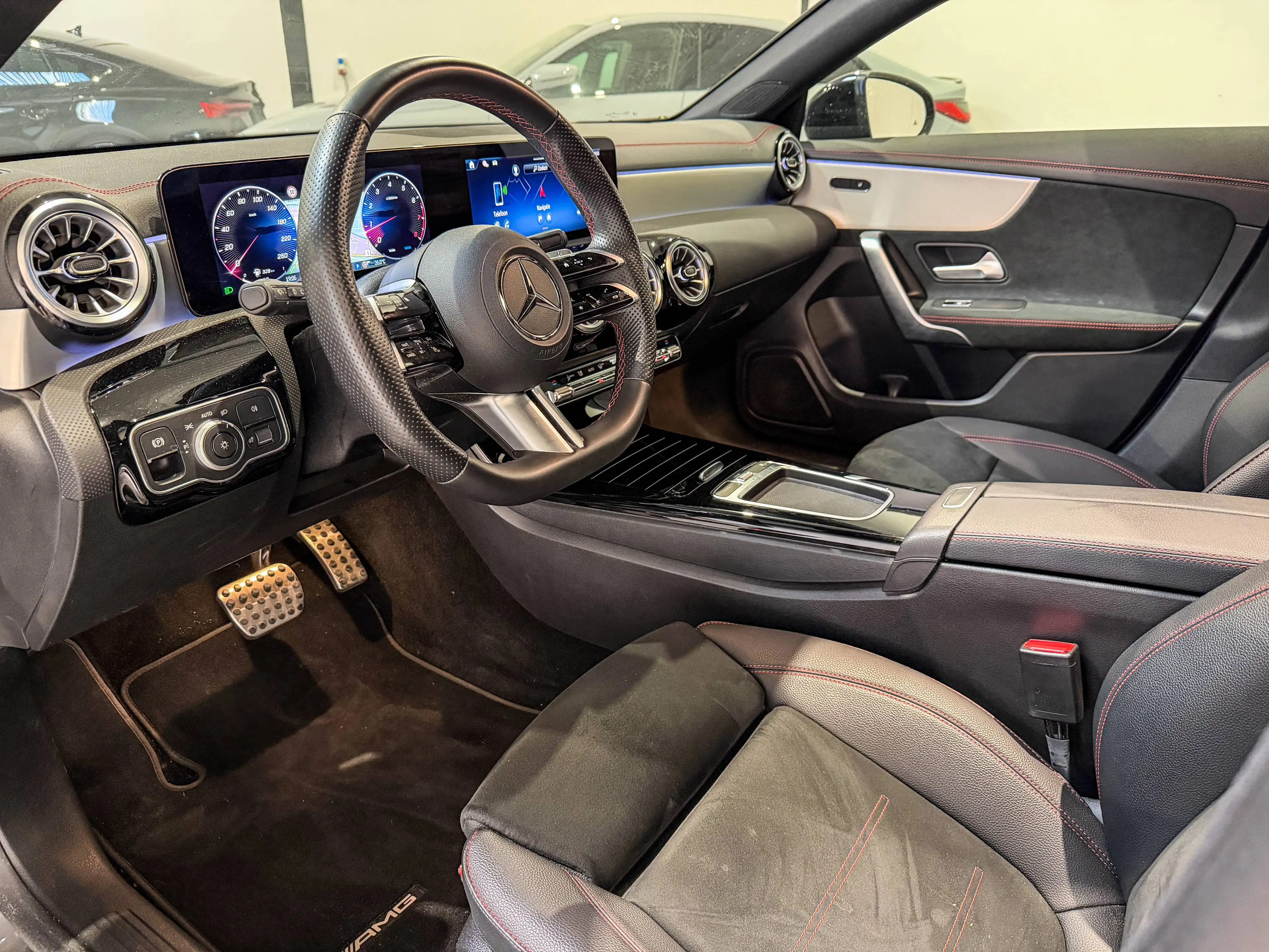 Mercedes-Benz CLA 200 AMG Line | Pano | Camera — photo 12