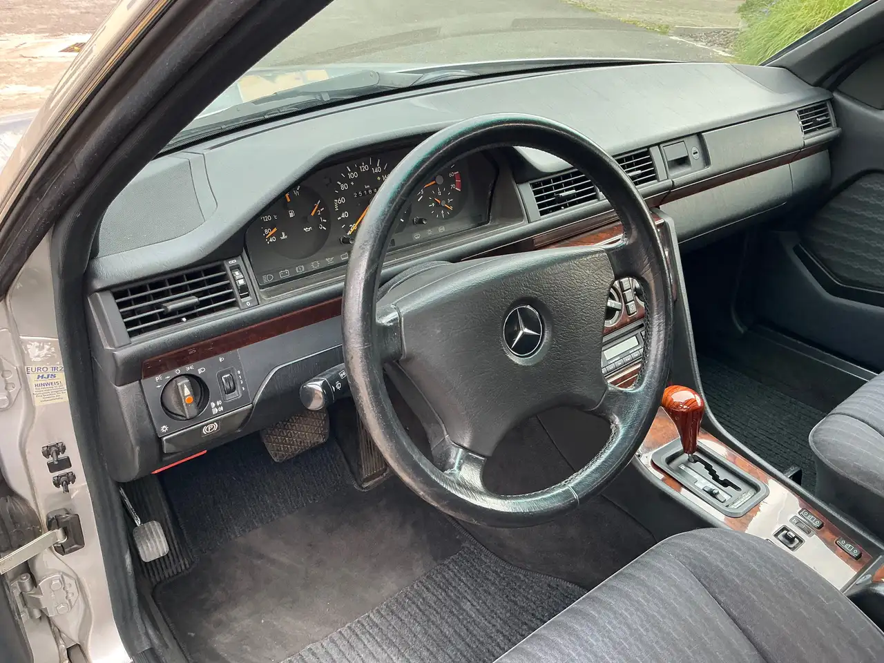 Mercedes-Benz CE 230 Automatik Sitzheizung Klima Schiebedach, foto 10