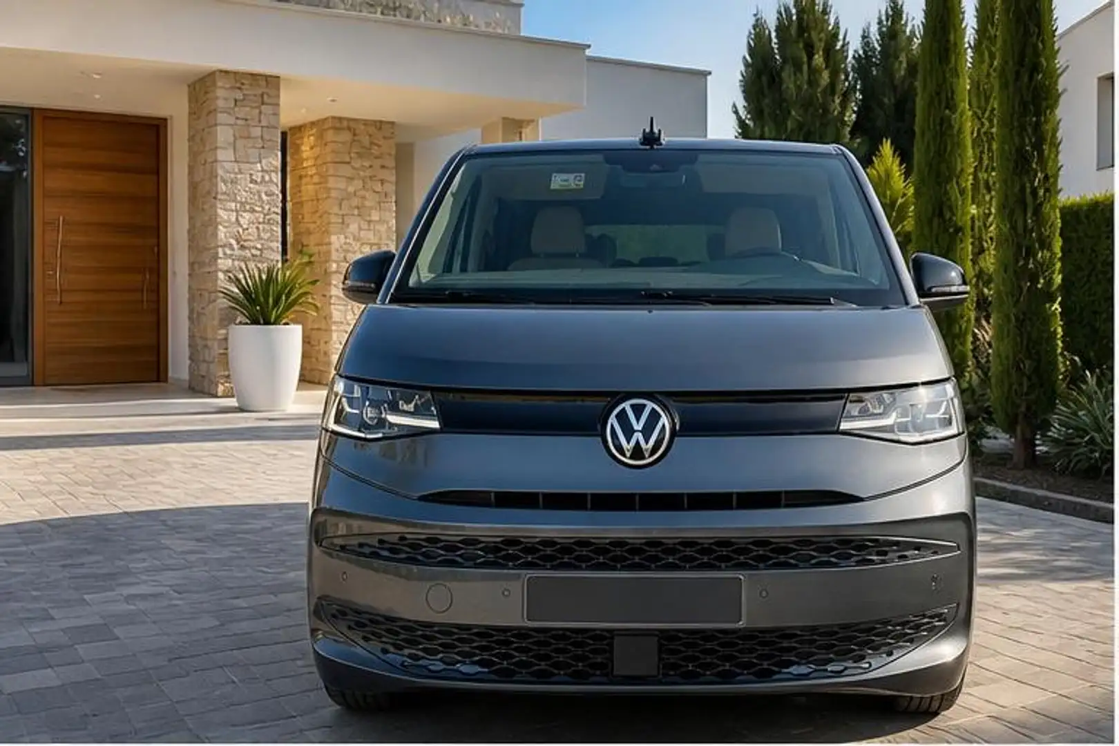 Volkswagen T7 Multivan Kurz - 1