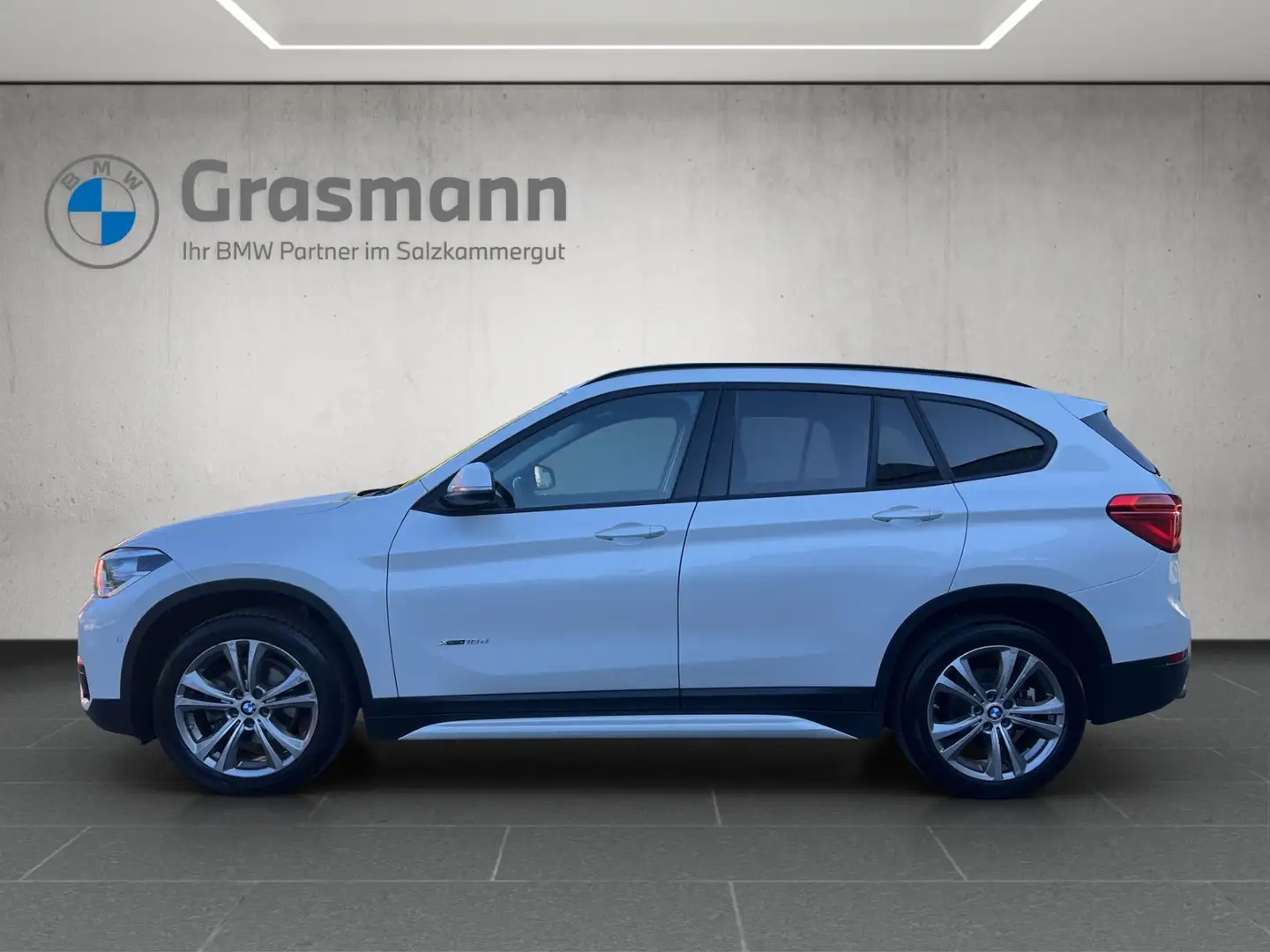 BMW X1 xDrive18d Weiß - 2