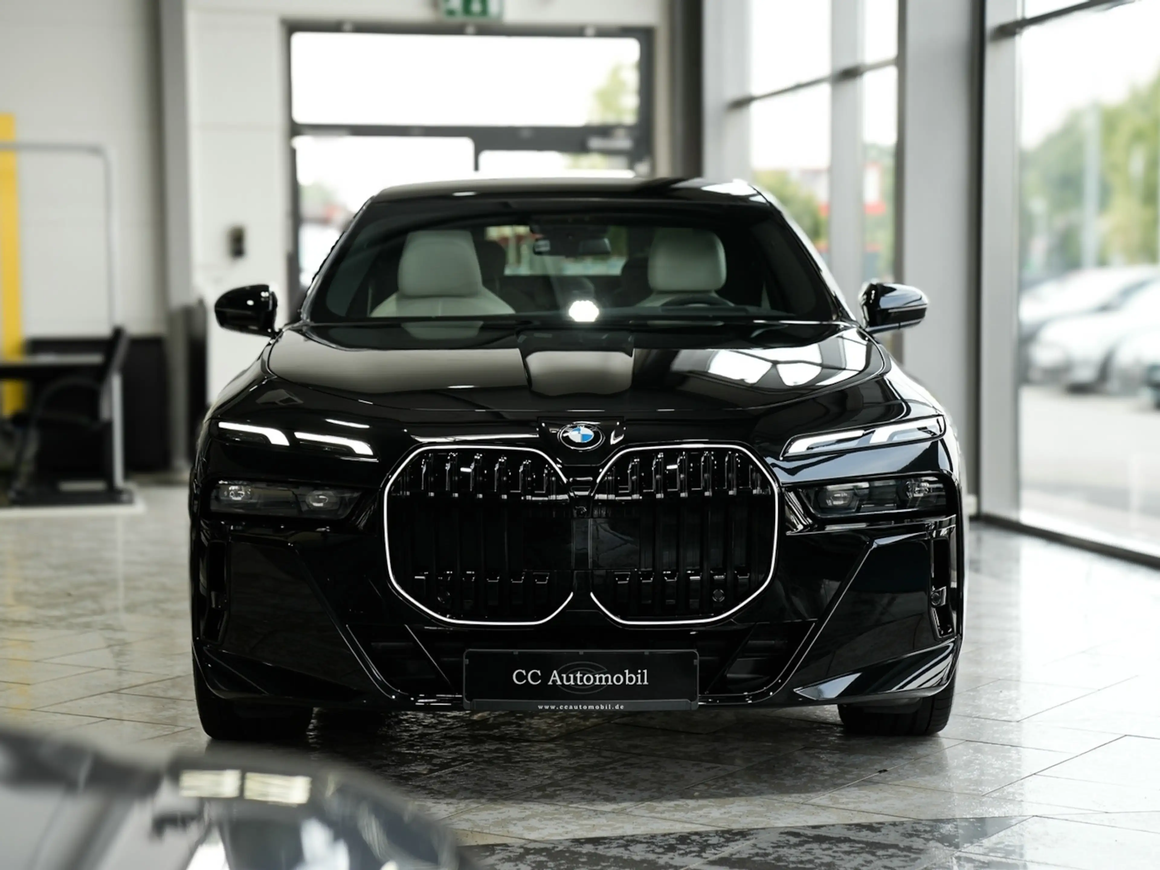 BMW 740 740xd M SPORT PRO TV Fond-Aus. Sky UPE:155.700 — photo 6