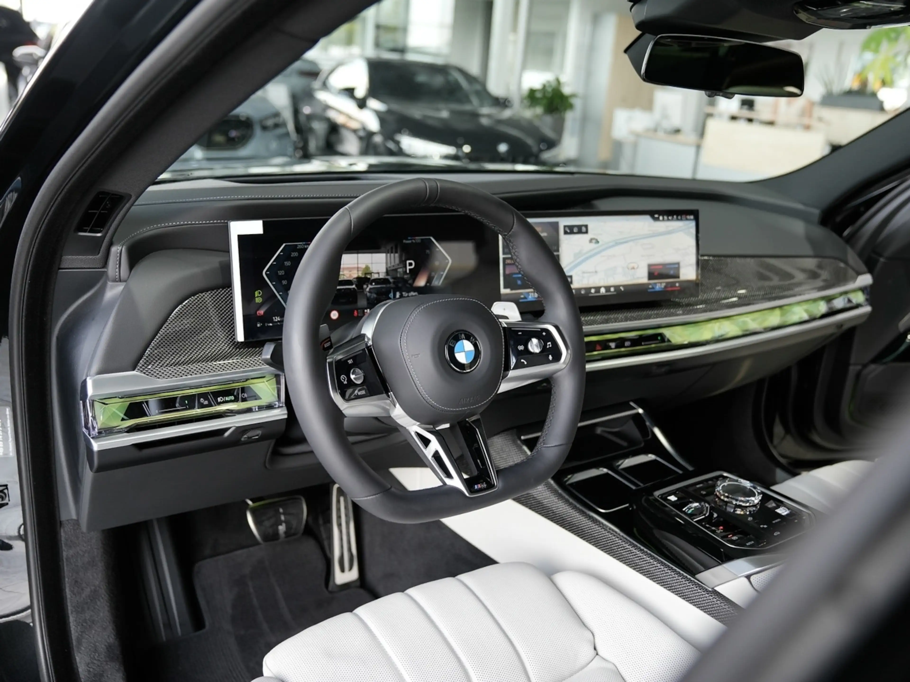 BMW 740 740xd M SPORT PRO TV Fond-Aus. Sky UPE:155.700 — photo 3