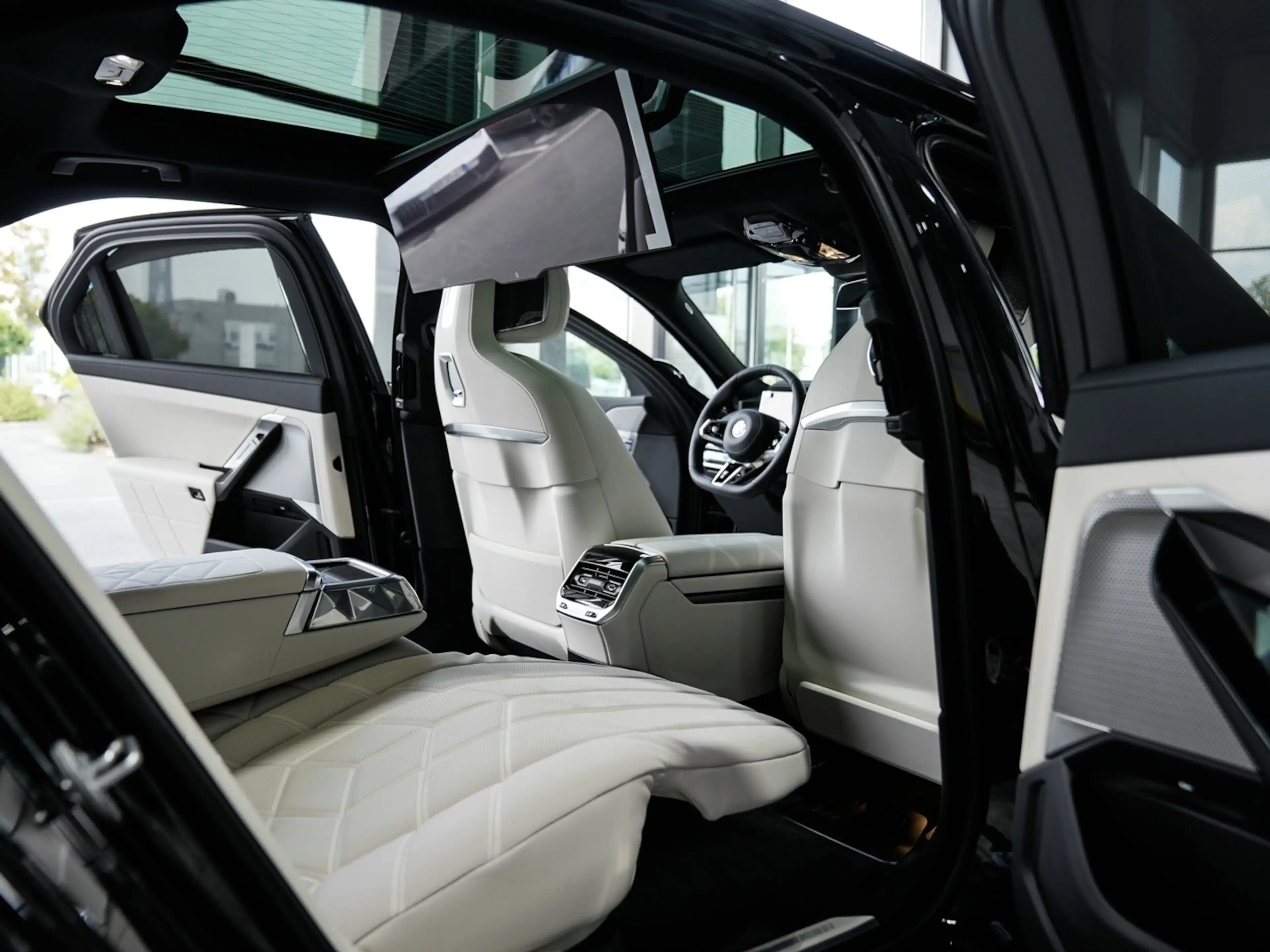 BMW 740 740xd M SPORT PRO TV Fond-Aus. Sky UPE:155.700