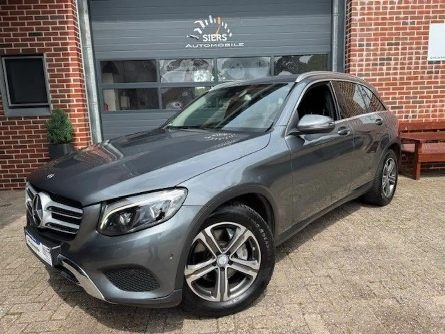 Mercedes-Benz GLC 220 GLC220d 4Matic,OFF-ROAD-PAKET,SPORTSITZE,ILS-LED Gris - 1
