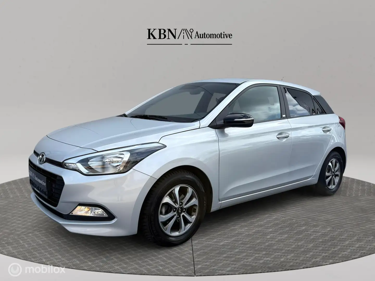 Hyundai i20 1.2 Passion|Airco|Bluetooth|Stoelverwarming Grijs - 1
