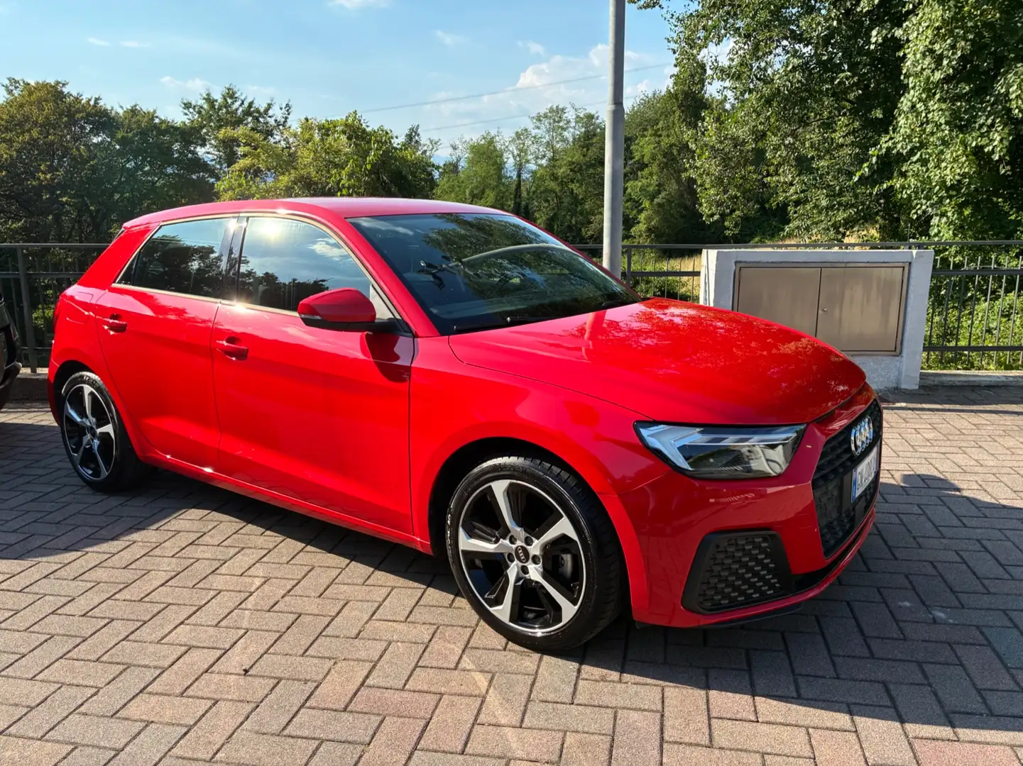 Audi A1 A1 Sportback301.0tfsiS Line Edition 110cv s-tronic Rot - 2