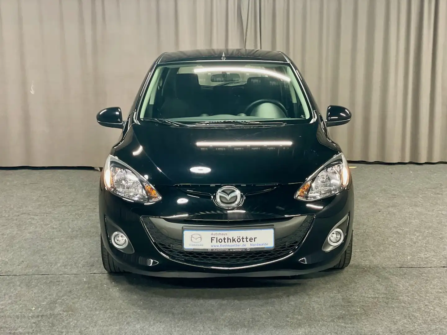 Mazda 2 75PS KLIMA*SITZHEIZUNG*8-FACH* Schwarz - 2