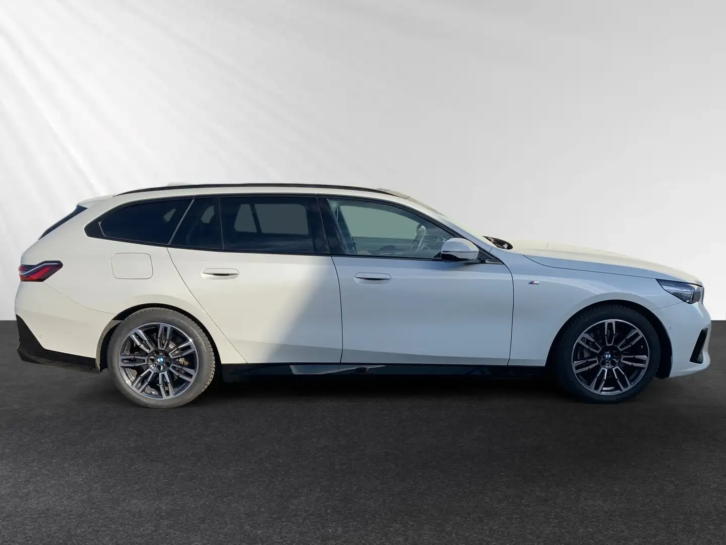 BMW 540 d xDrive Touring M Sport|AHK|Pano|Autobahnass. Weiß - 2