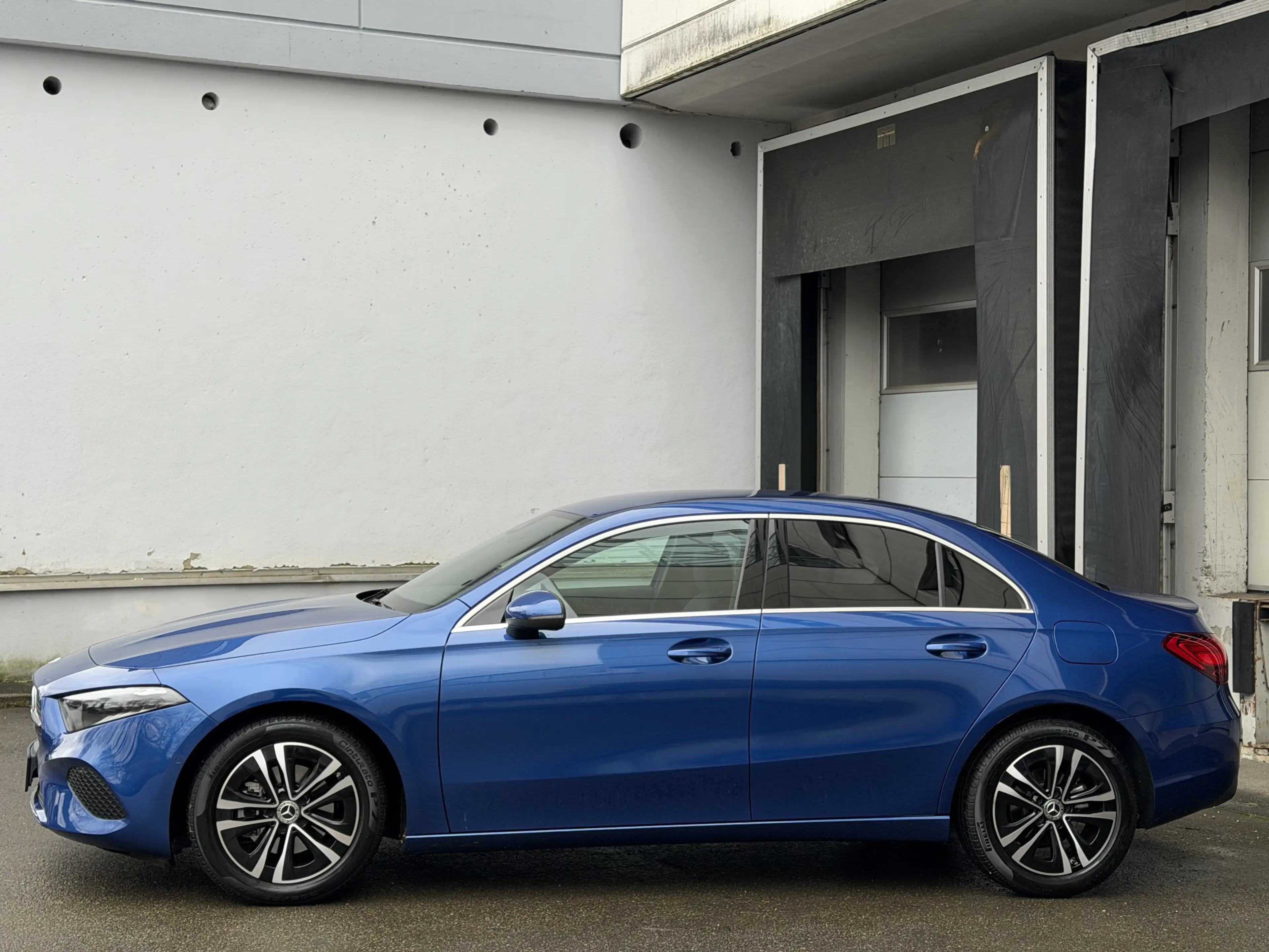 Mercedes-Benz A 180 d Limousine Progressive LED MBUX Rü-Kamera — photo 3