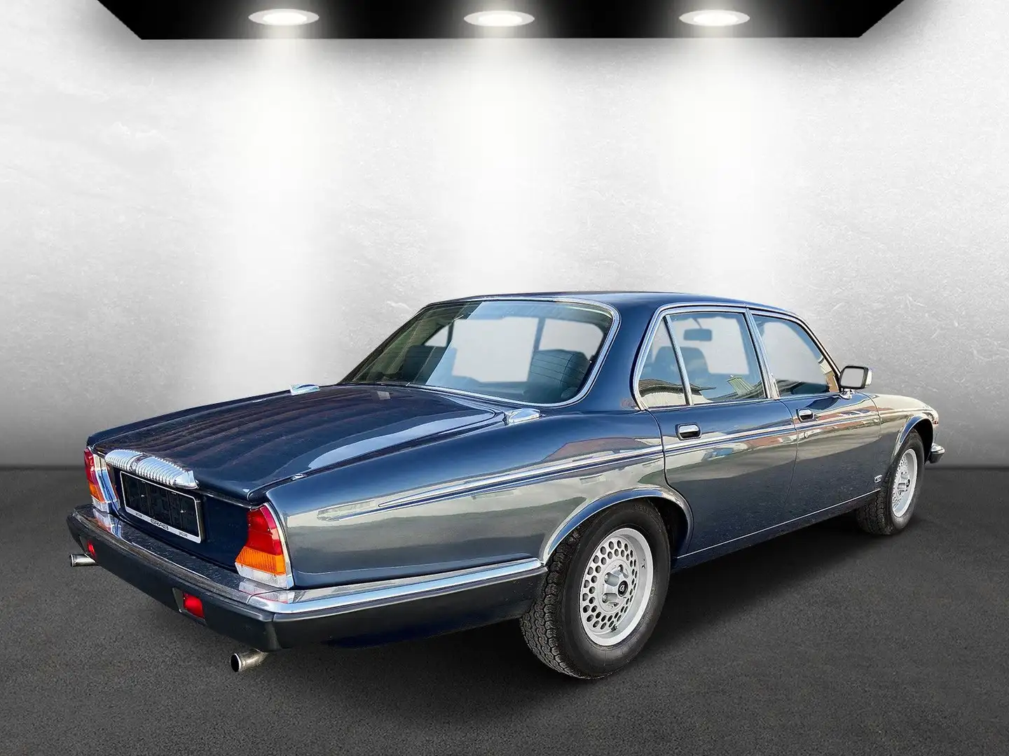 Jaguar Daimler Double Six 5.3 - lang im Familienbesitz Blau - 2