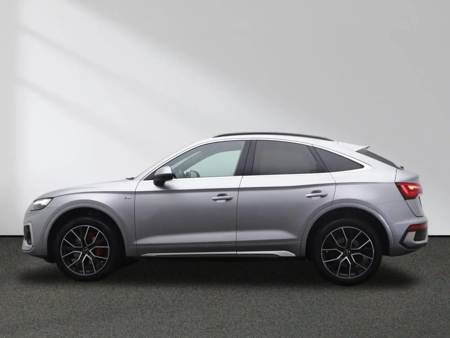 Audi Q5 Sportback S line 40 TDI quattro Matrix Pano. Silber - 2