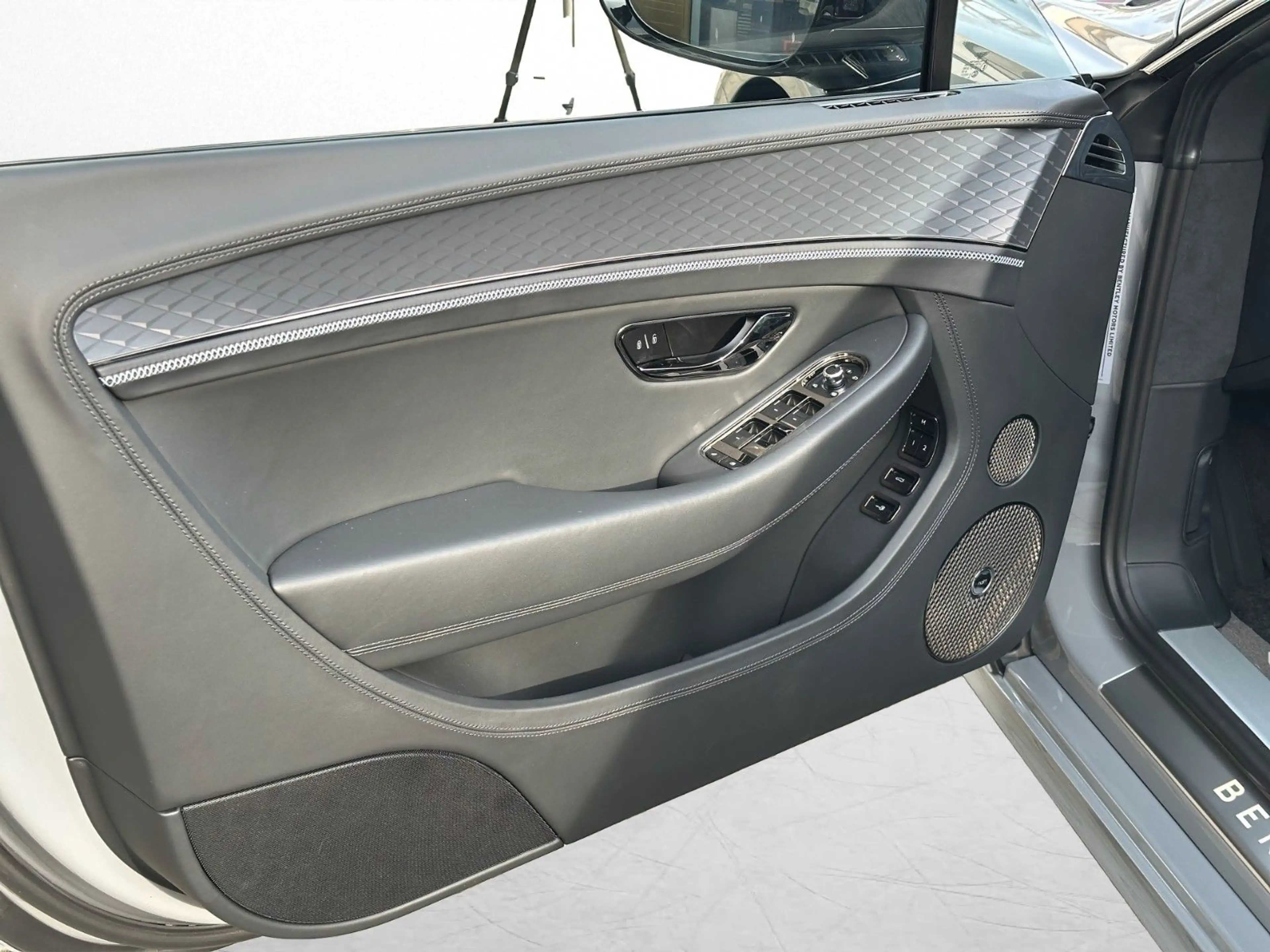 Bentley Continental GT V8 Akrapovic + Carbon BodyKIt — photo 13