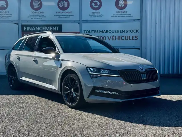 Skoda Sportline 4x4 2.0 TDI 190cv DSG7 + Clim Tri-zone + Sièges av et ar chauffants + Volant Chauff