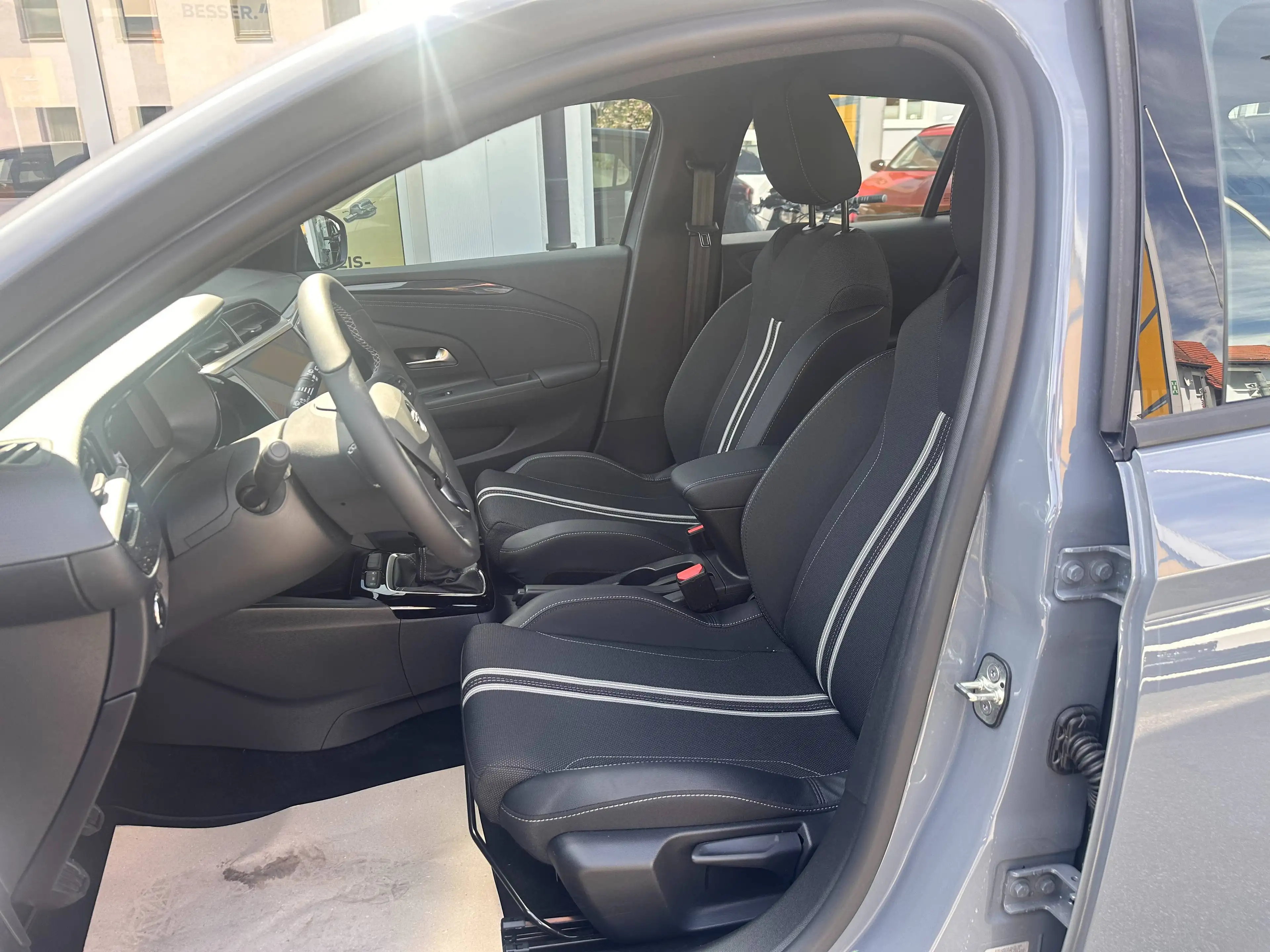 Opel Corsa GS Infotainment-Paket Sithheizung Lenkradheizung Rückfahrkamera — photo 14