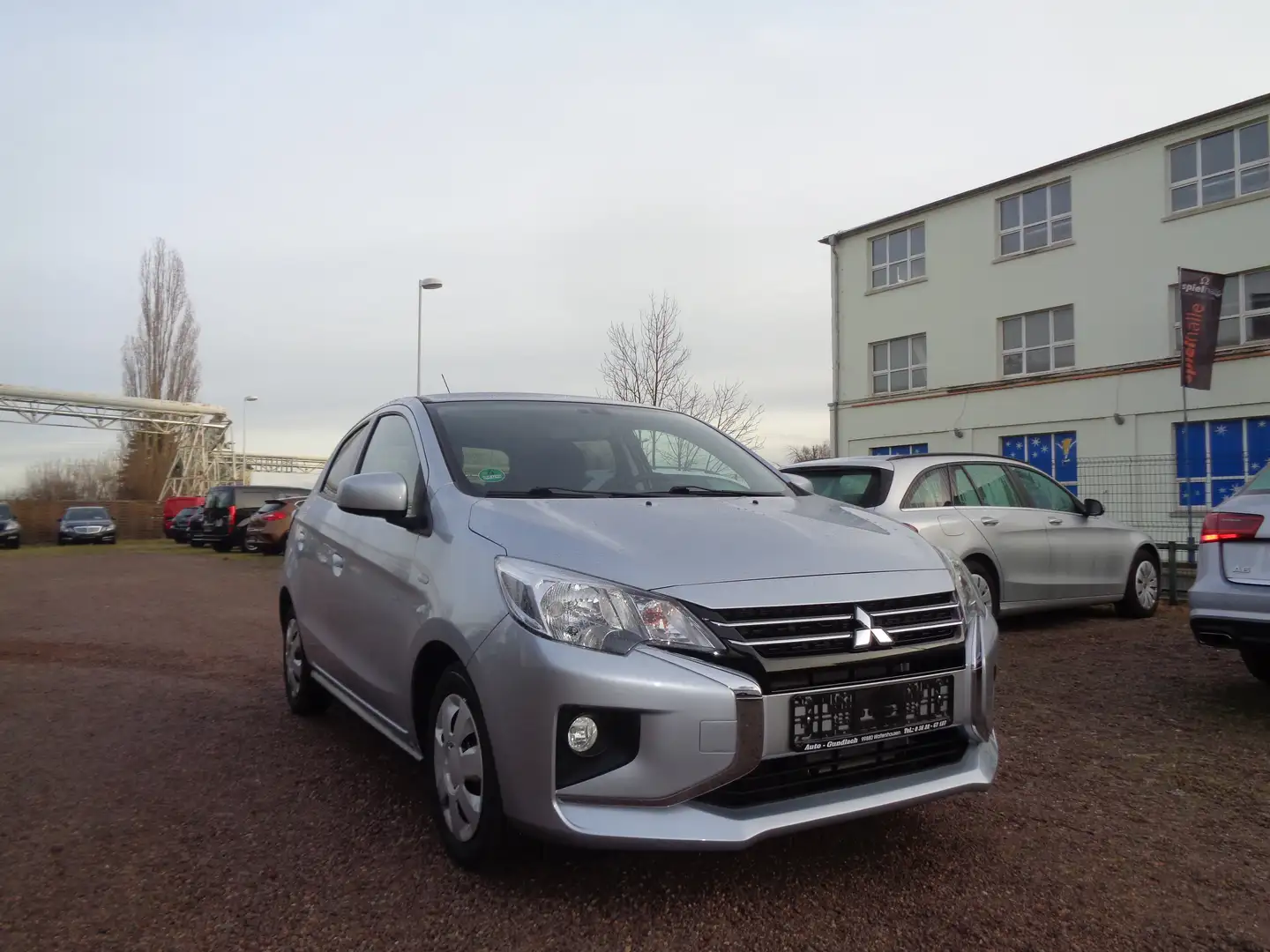 Mitsubishi Space Star Select+  Automatik Grau - 2