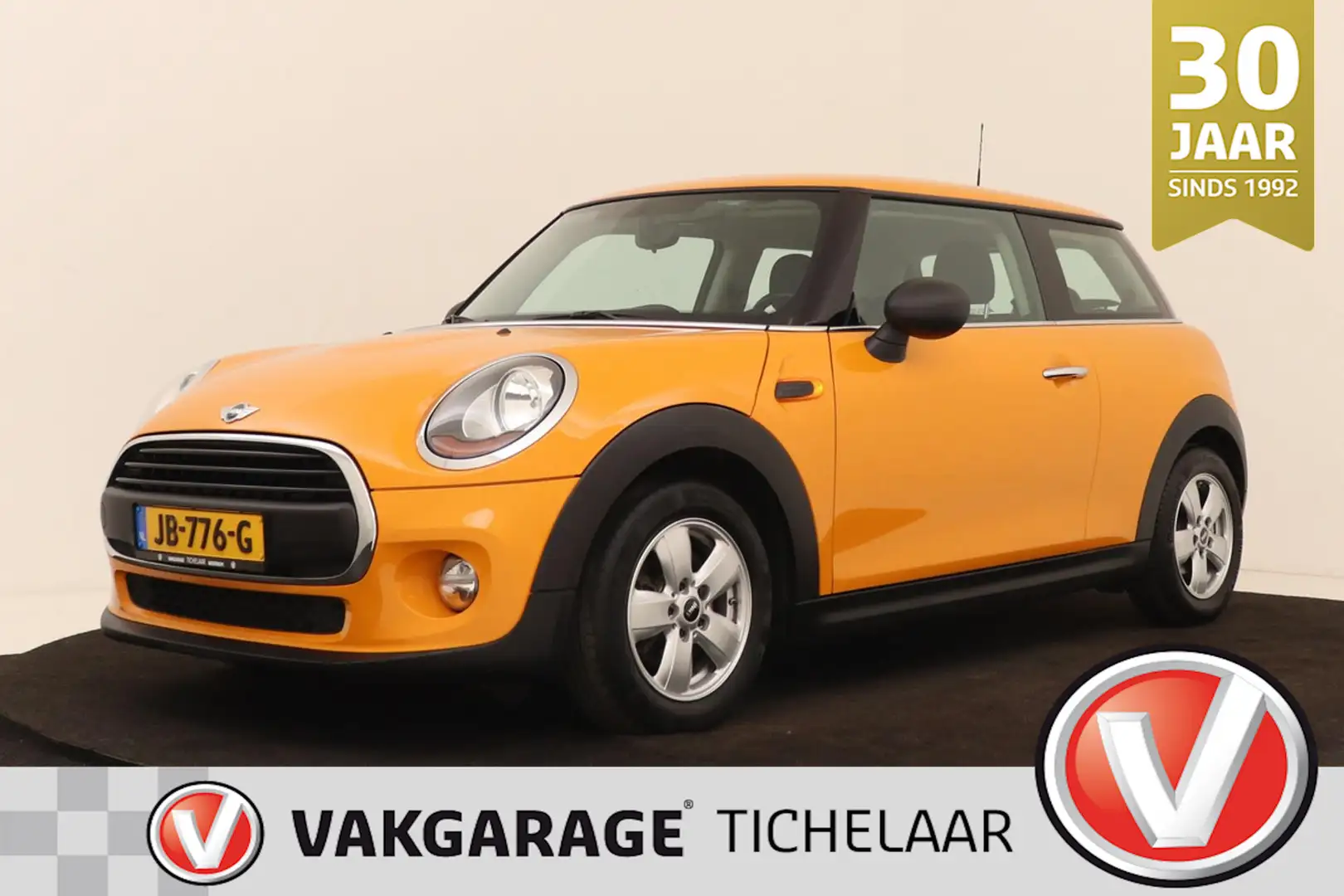 MINI One Mini 1.2 | Org NL | Airco | Navigatie | 100 PK | Oranje - 1
