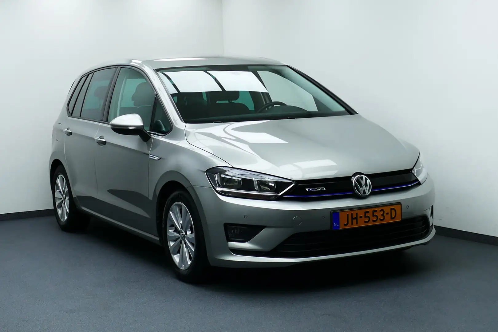 Volkswagen Golf Sportsvan 1.0 TSI Comfortline. Navi, Clima, Cruise, PDC V+A, Gris - 1