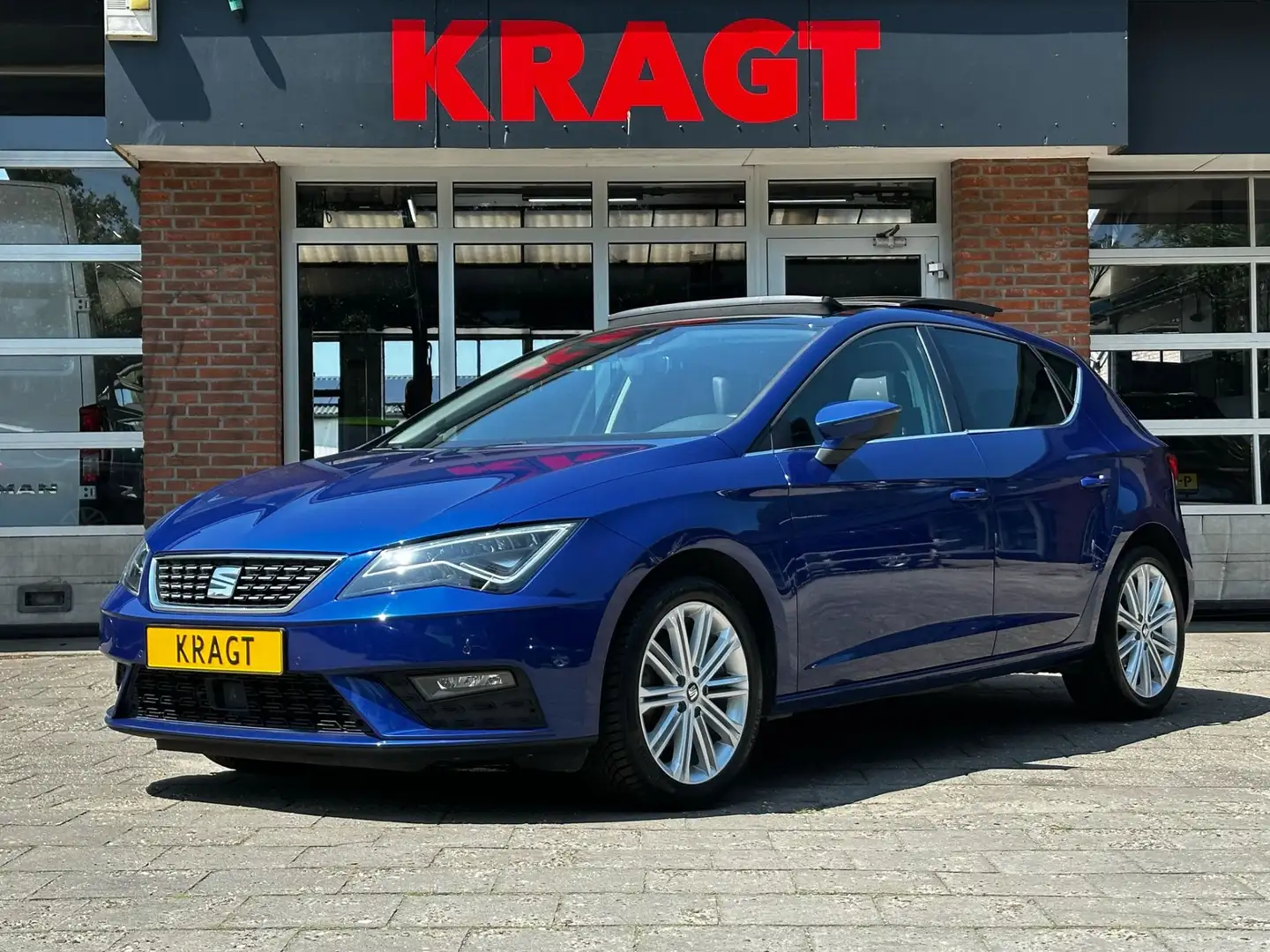 SEAT Leon Xcellence 1.5 TSI 150 pk - 5drs - LED - Digit Dash Blauw - 1